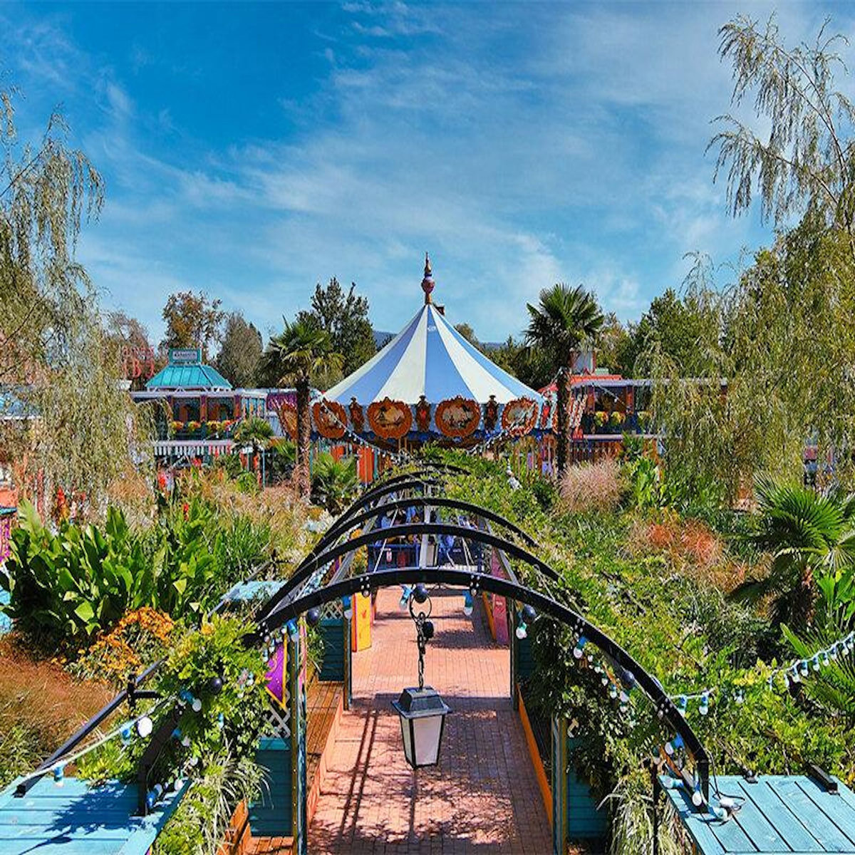 Smartbox Journée amusante : 1 entrée enfant pour le parc Walibi Rhône-Alpes - Coffret Cadeau Multi-thèmes