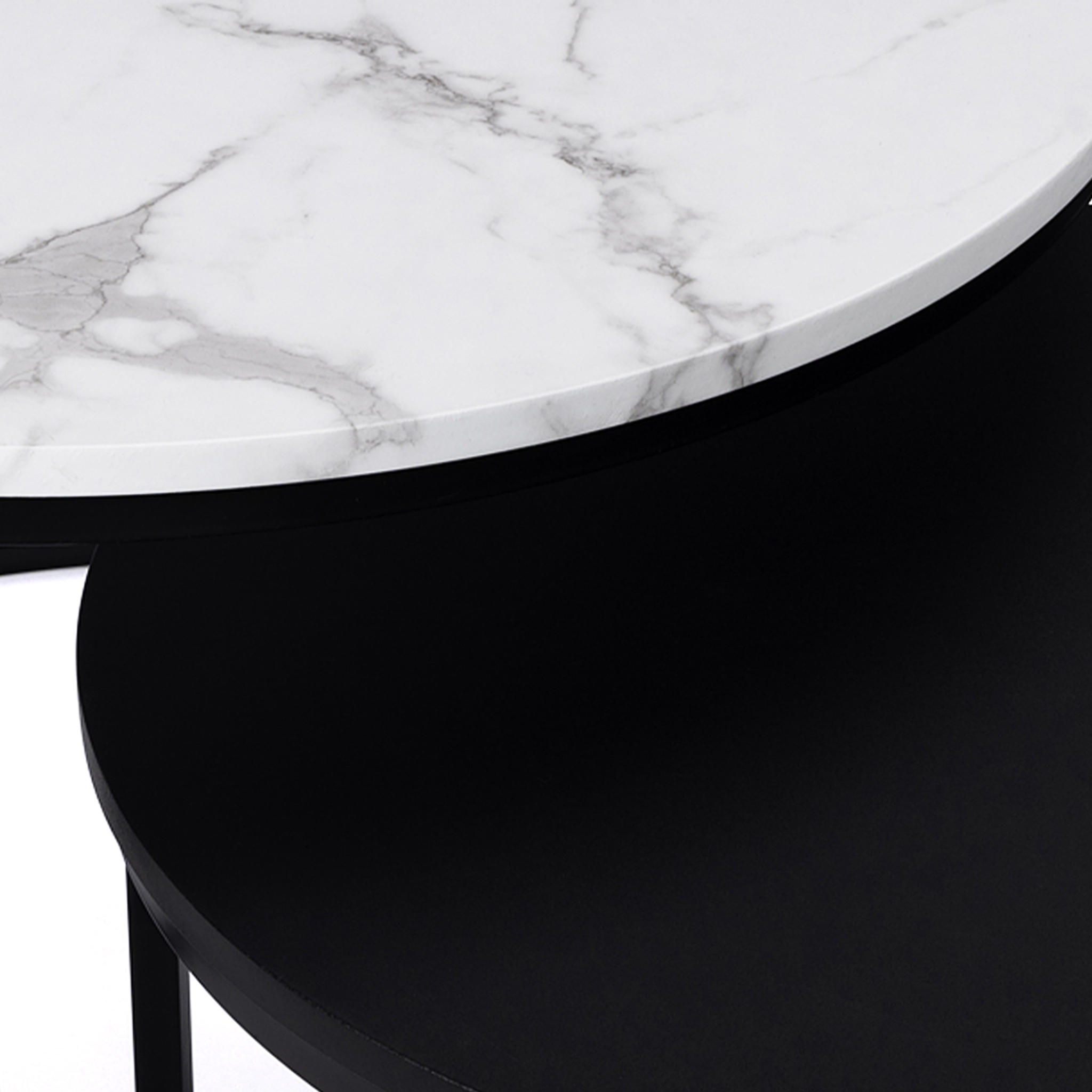 Voir la diapositive 4 : ID MARKET Lot de 2 tables basses gigognes alaska rondes 54/70 effet marbre et noir pieds métal