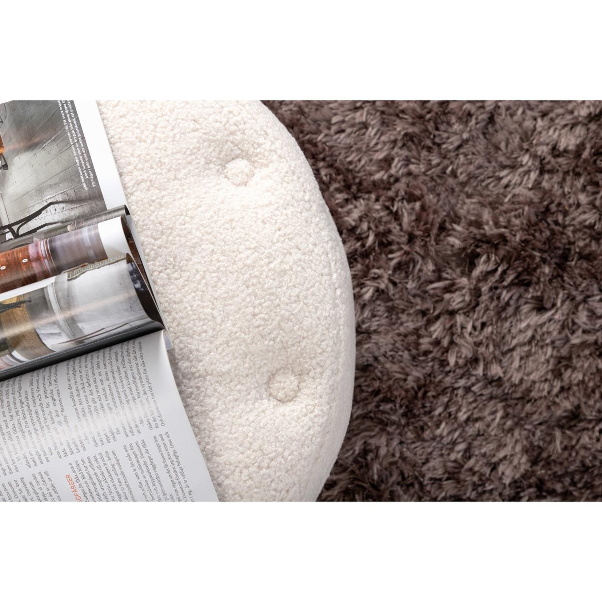 Voir la diapositive 5 : Paris Prix Pouf capitonné tissu bouclette  benjamin  55cm blanc
