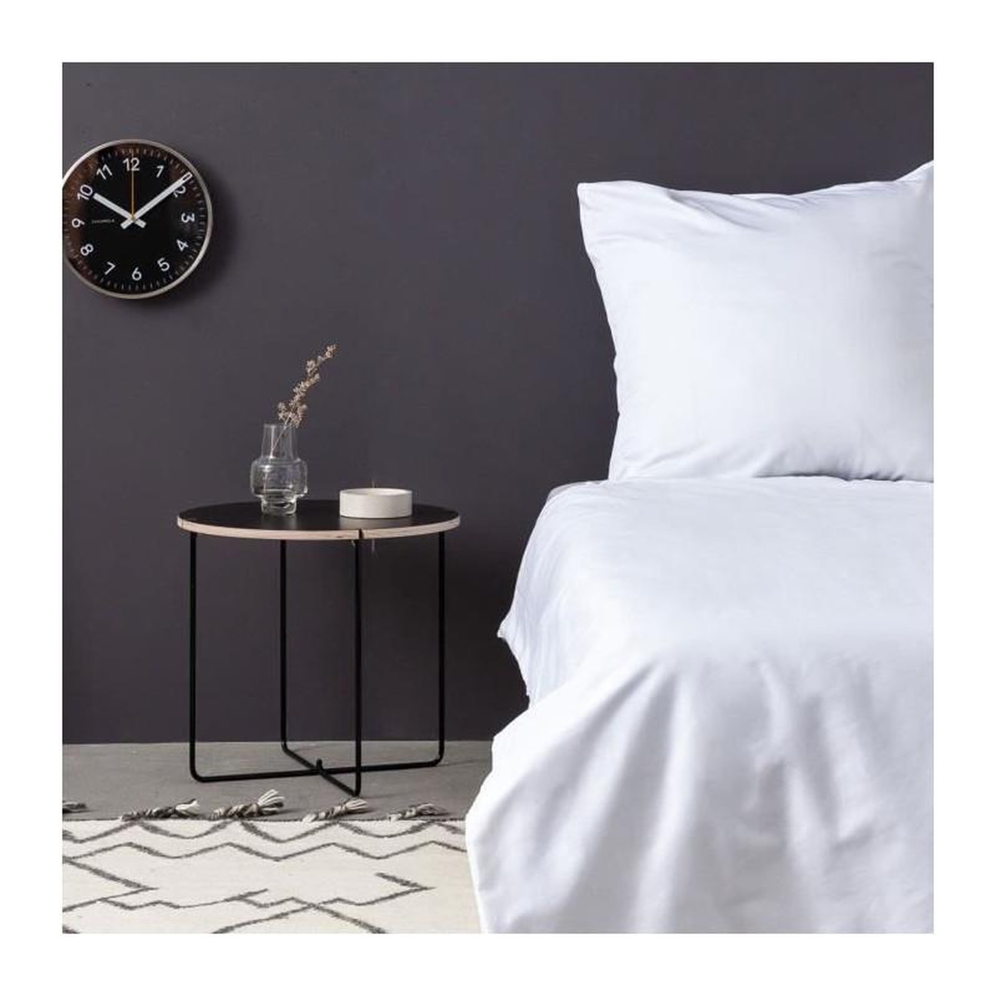 GENERIQUE Parure de lit - 1 housse de couette 220 x 240 cm + 2 taies d'oreiller 60 x 60 cm - Satiné 100% coton - Blanc
