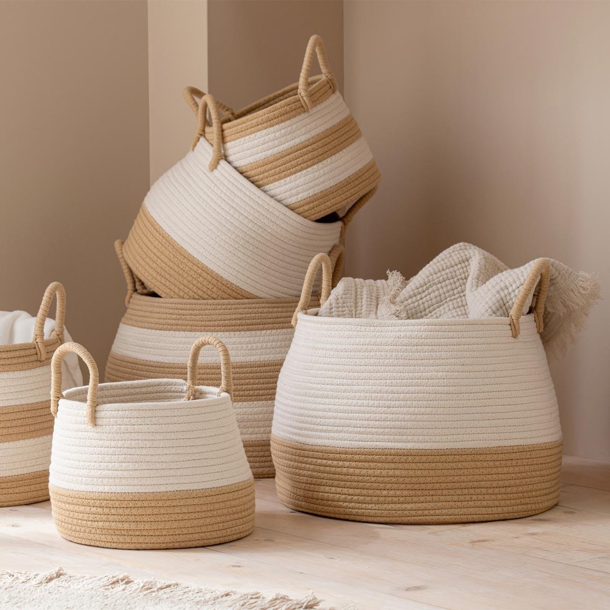 Voir la diapositive 3 : J-LINE Lot de 3 paniers de rangement  refugio  38cm naturel