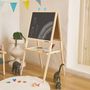 Voir la diapositive 3 : SWEEEK Tableau double face en bois pour enfant. craie et tableau blanc avec accessoires fournis