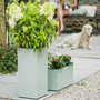 Voir la diapositive 2 : Eda Pot de fleurs carré Basalt Up 29,5 x 49,5 cm - 36 L - Vert amande - Eda