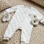 Voir la diapositive 6 : Petit Béguin Combinaison bébé en molleton et chaussons Câlins