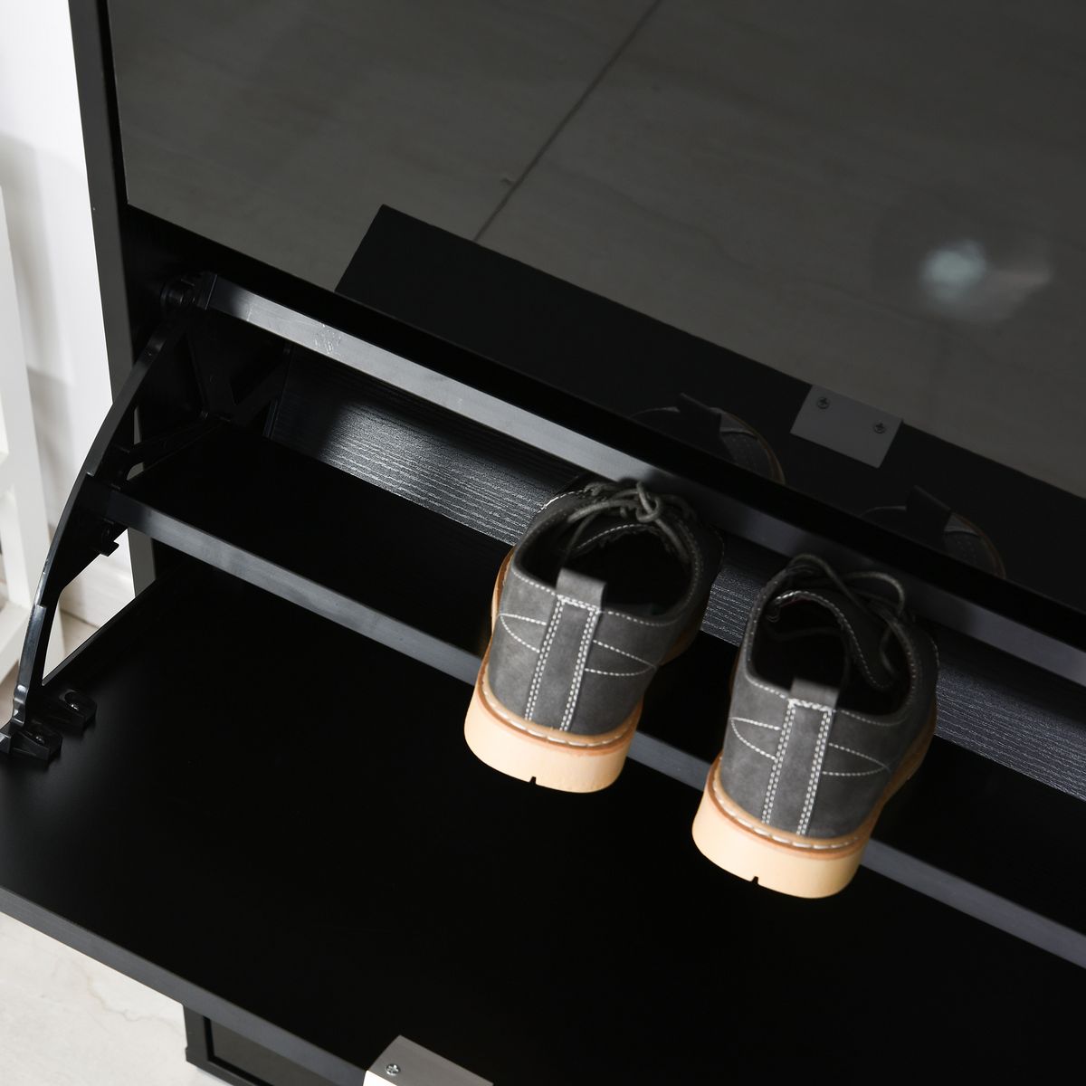 HOMCOM Meuble à chaussures 3 portes abattantes 3 compartiments MDF noir laqué