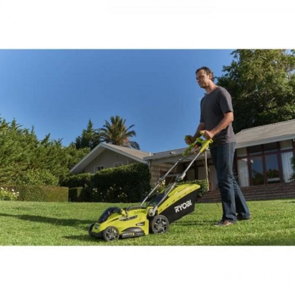 Ryobi Tondeuse a Gazon RYOBI -   1800 W - Ø coupe 40 cm - ramassage et mulching - double poignée Vertebrae™ - RLM18E40H
