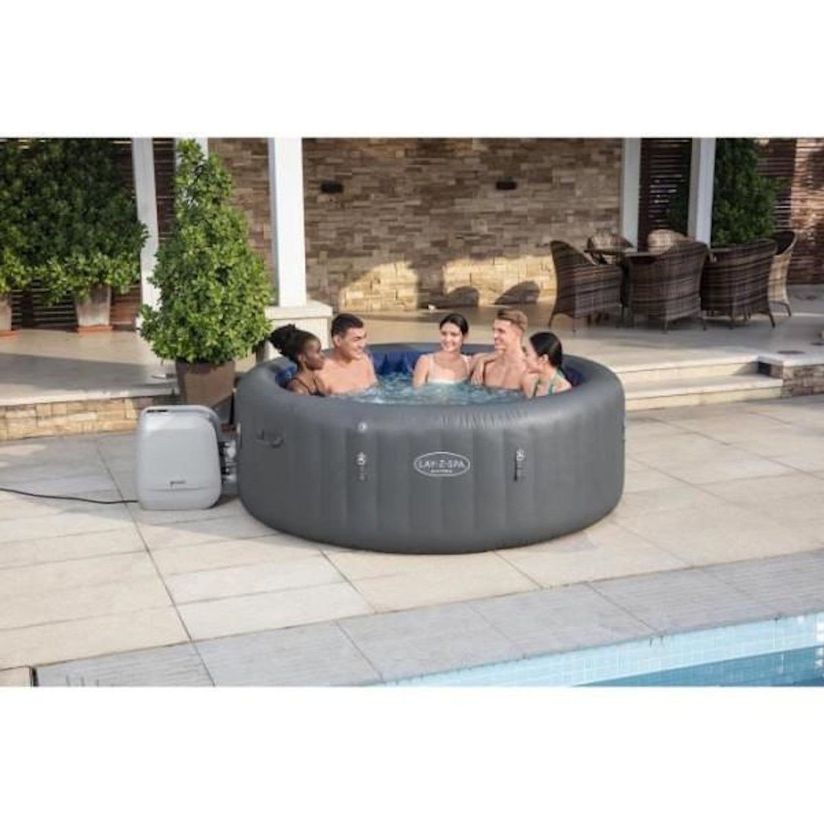 BESTWAY Spa gonflable BESTWAY - Lay-Z-Spa Santorini - 5 a 7 places -Rond (Livré avec 5 appuie-tete rembourrés + 2 LED a eau ColorJet)