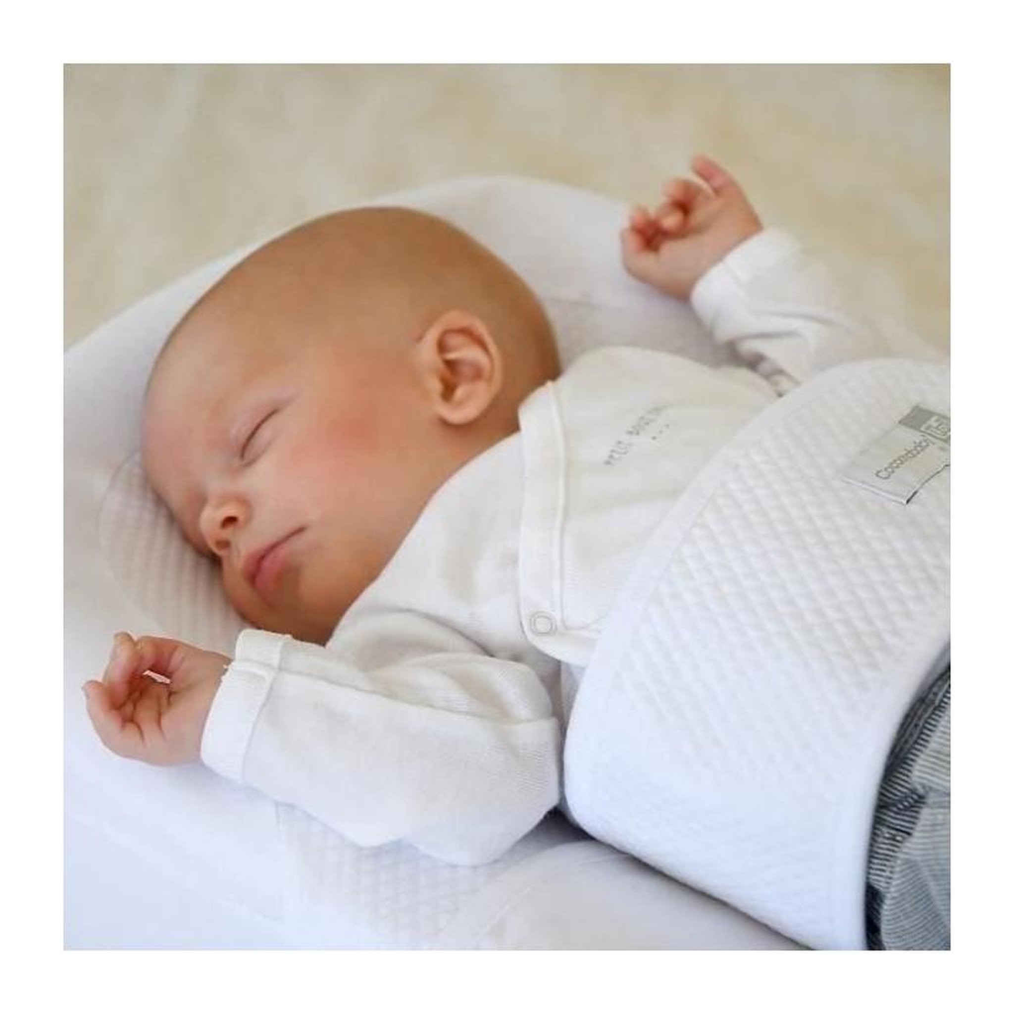 Voir la diapositive 2 : RED CASTLE Red castle/ Cocoonababy- Fleur de coton Blanc