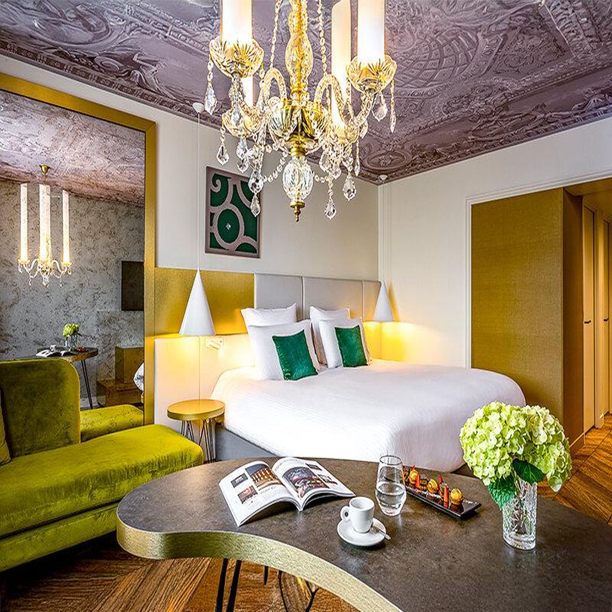 Voir la diapositive 2 : Smartbox 3 jours d'exception en chambre deluxe avec spa à l'hôtel 4* mgallery le louis versailles château - coffret cadeau séjour