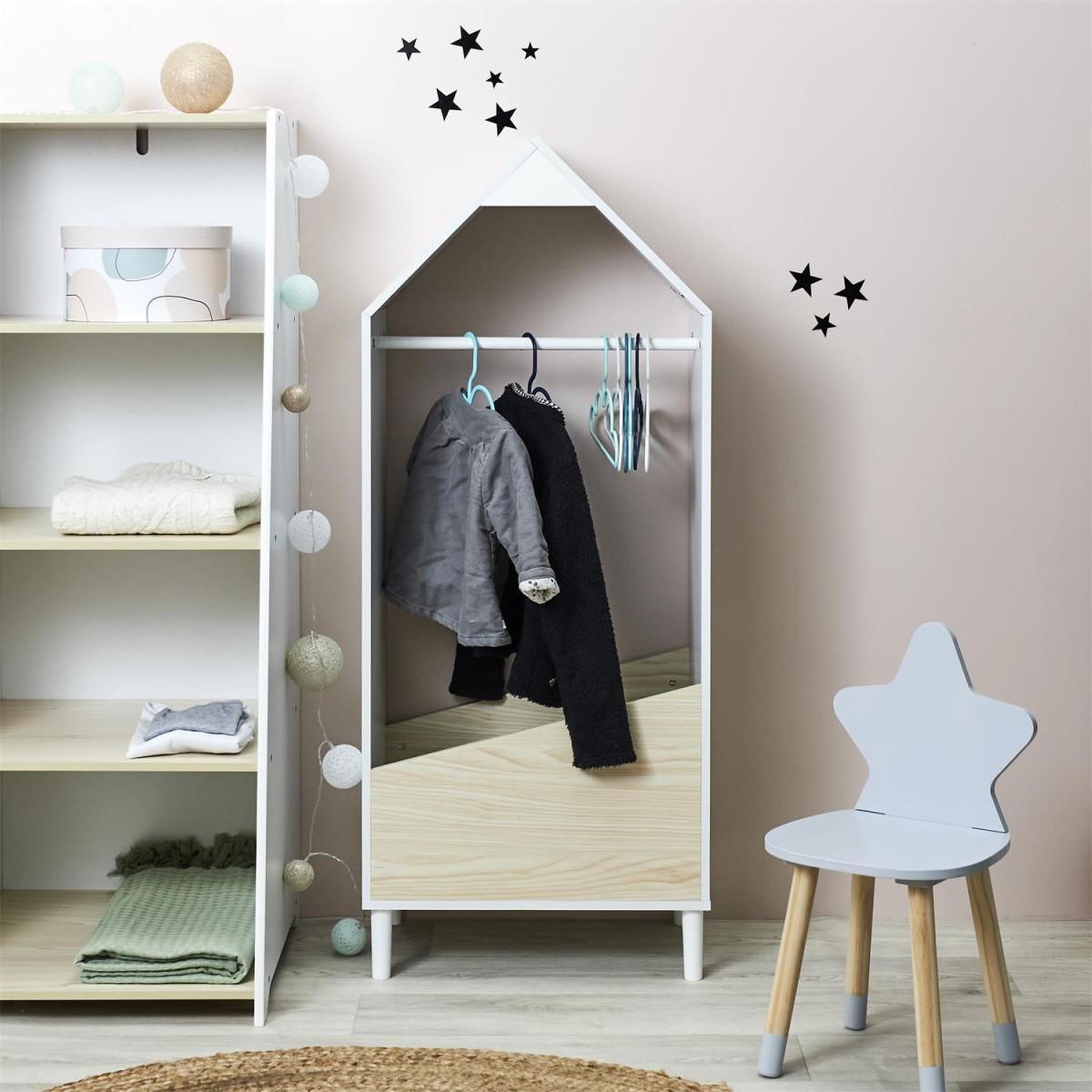 Voir la diapositive 3 : HOME DECO KIDS Penderie enfant  maya  116cm blanc & beige