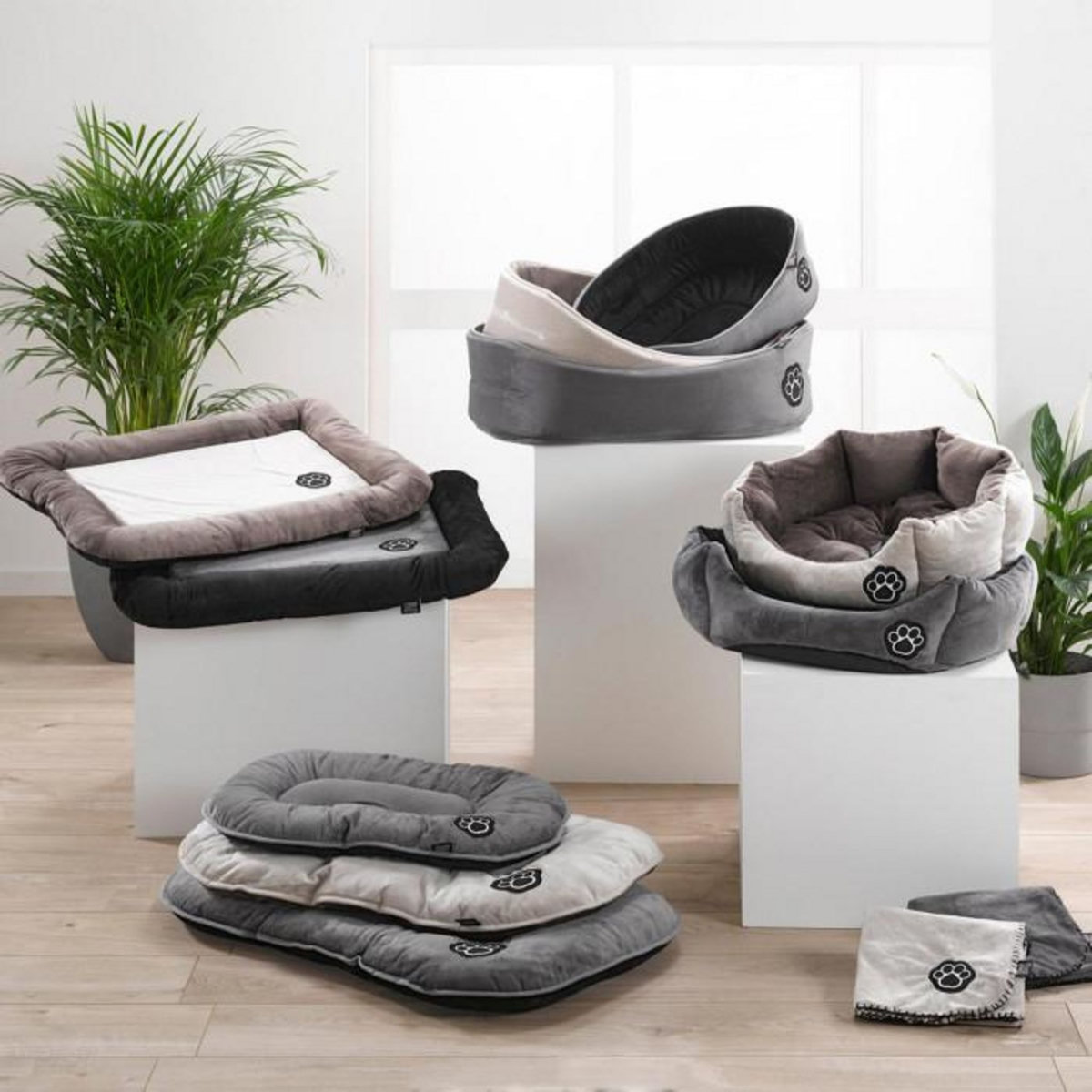 Paris Prix Coussin pour Chien & Chat  Patchy  69cm Gris