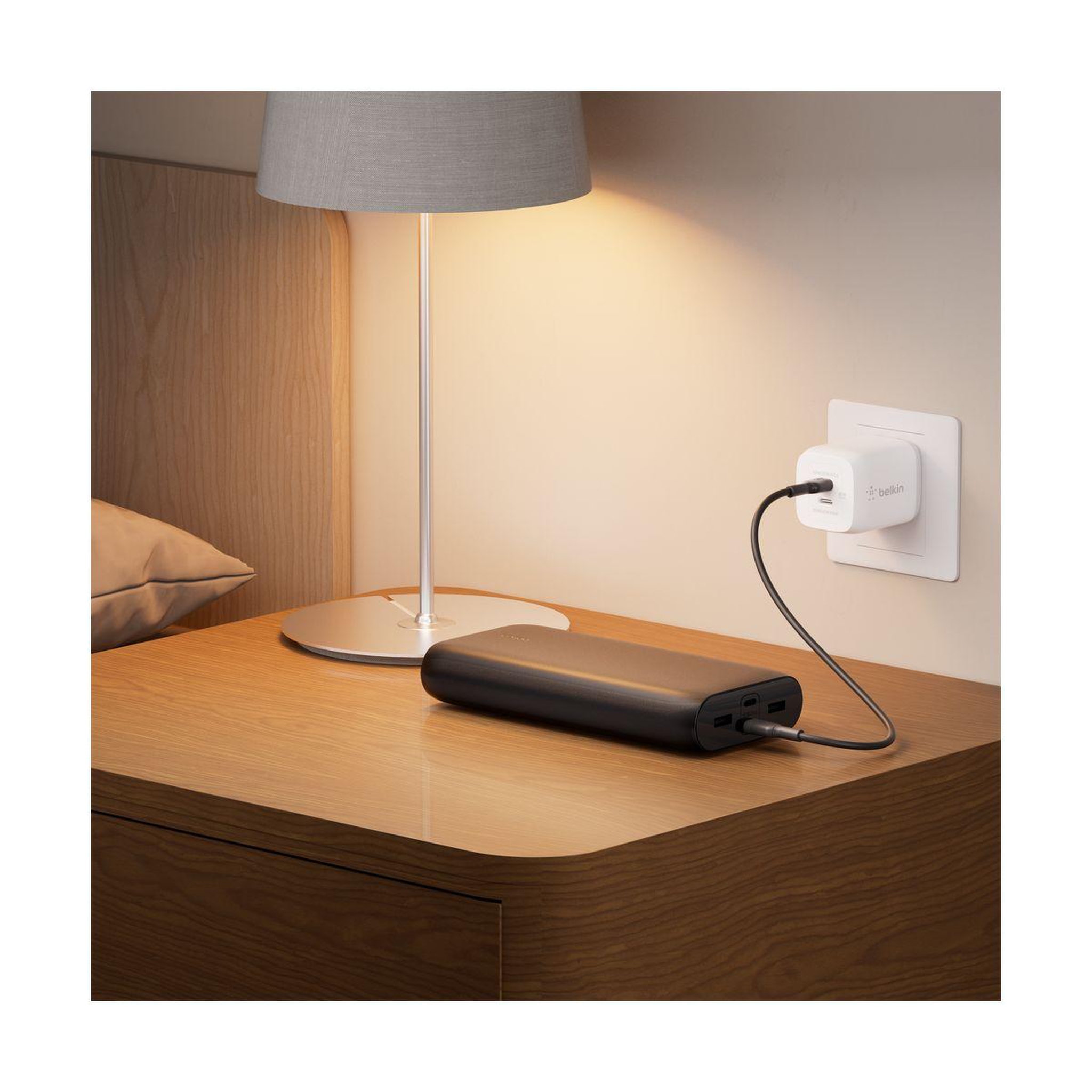 Voir la diapositive 5 : Belkin Batterie externe 26 000 mAh noir 4 ports 32W