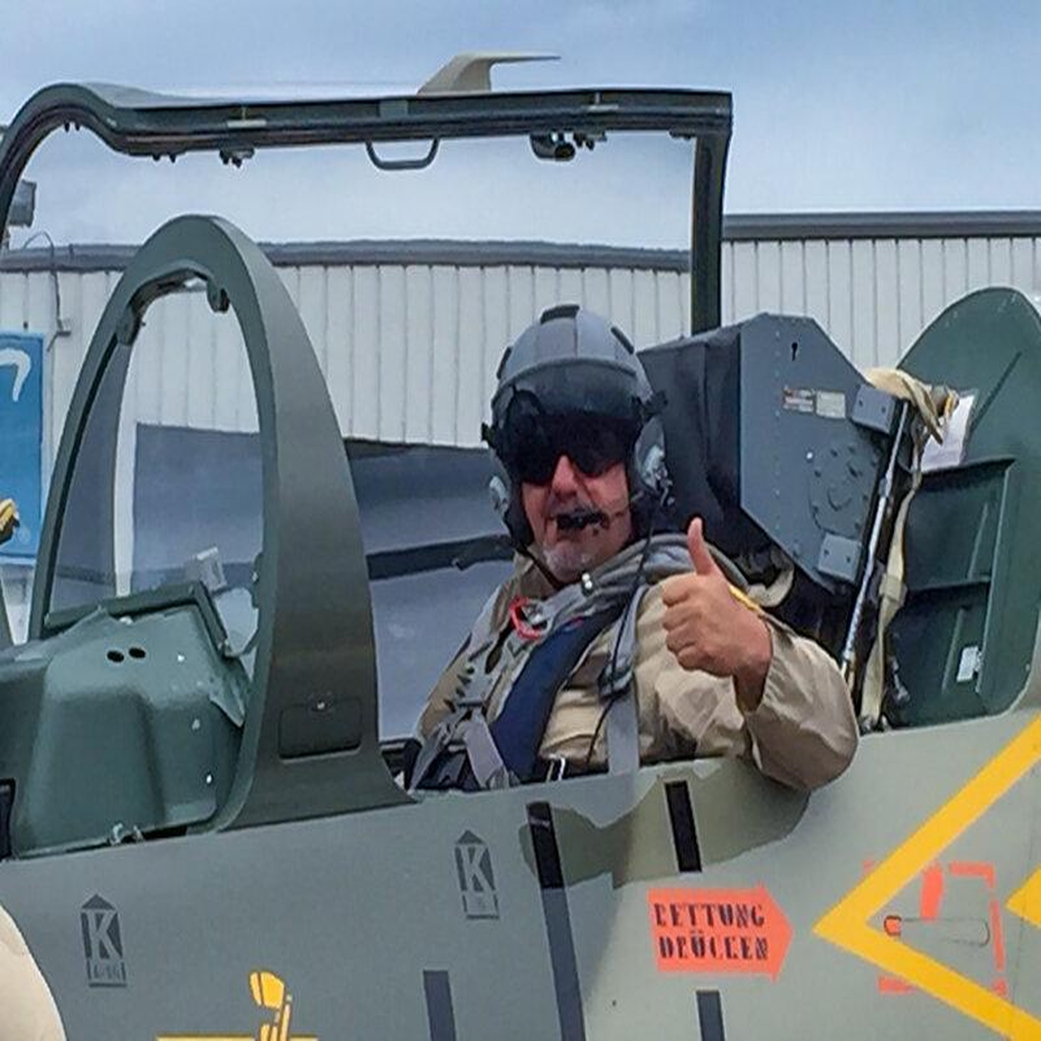 Voir la diapositive 2 : Smartbox Pilote d'un jour en Floride : 1h de sensations fortes en avion de chasse L-39 Albatros - Coffret Cadeau Sport & Aventure