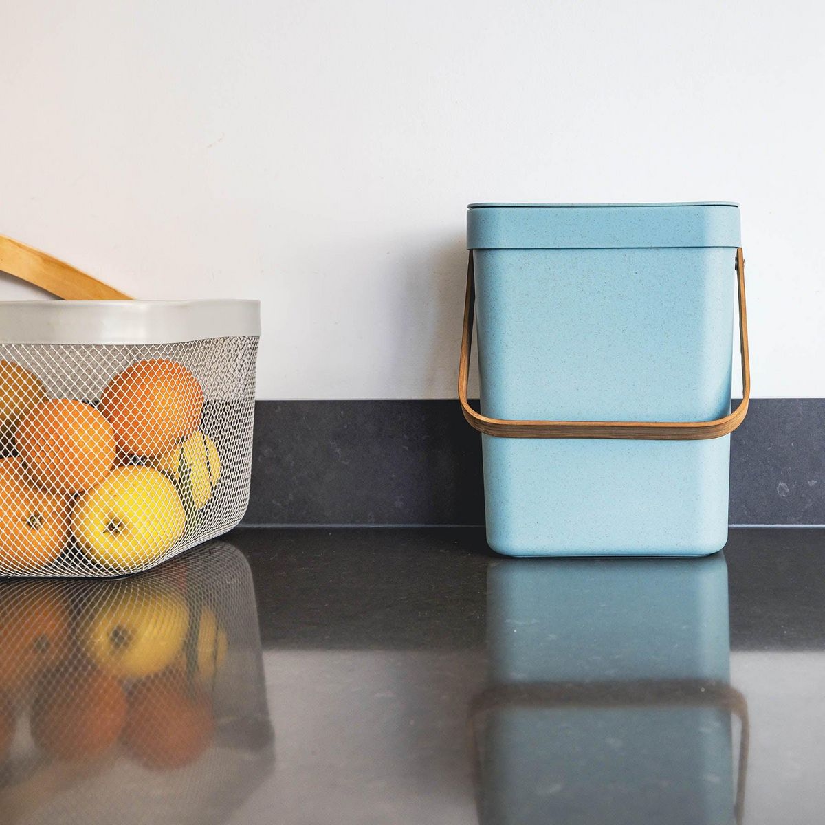 Kitchen move Poubelle de table BODEN Bleu Plastique 5L