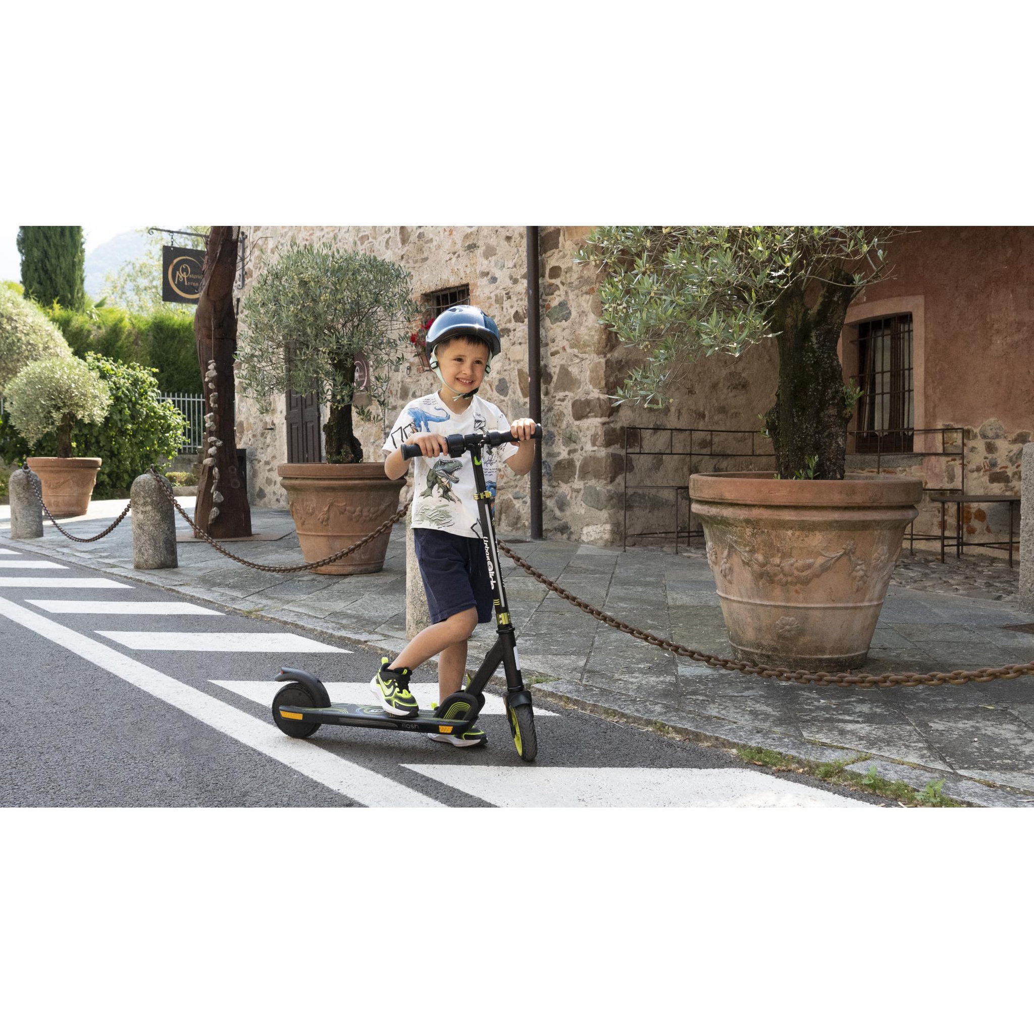 Voir la diapositive 6 : URBANGLIDE Ride flash – trottinette électrique enfant 6 ans+ | 16km/h | lumières led rgb | 6,5 kg