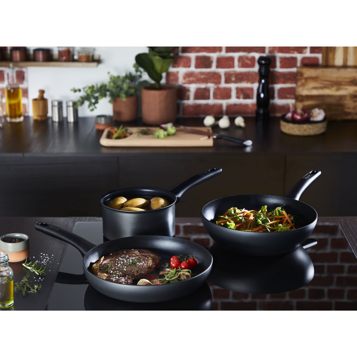 TEFAL Sauteuse induction ULTIMATE 24 cm 