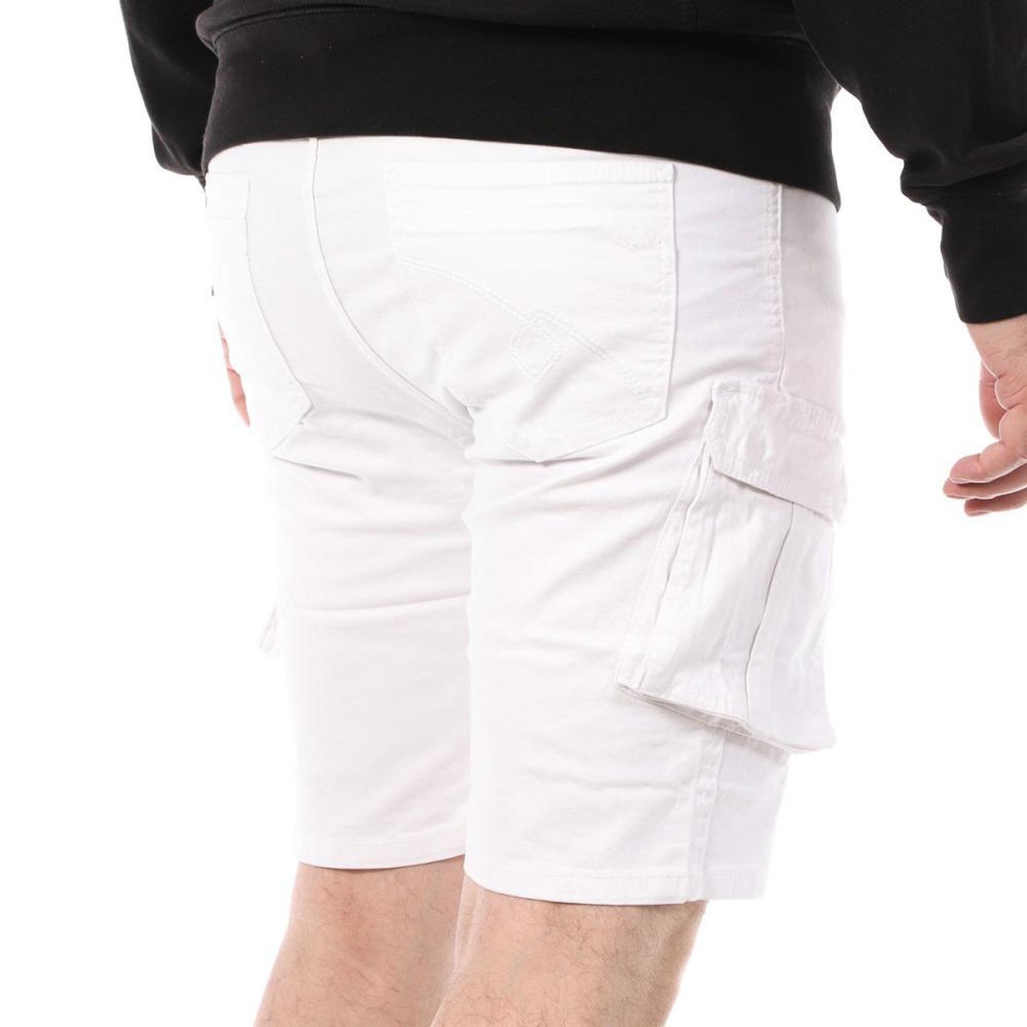 Voir la diapositive 5 : LA MAISON BLAGGIO Short Cargo  Homme La Maison Blaggio VEGALIA
