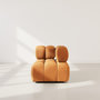 Voir la diapositive 6 : LISA DESIGN Ruby - module d'assise d'angle gauche en velours texturé