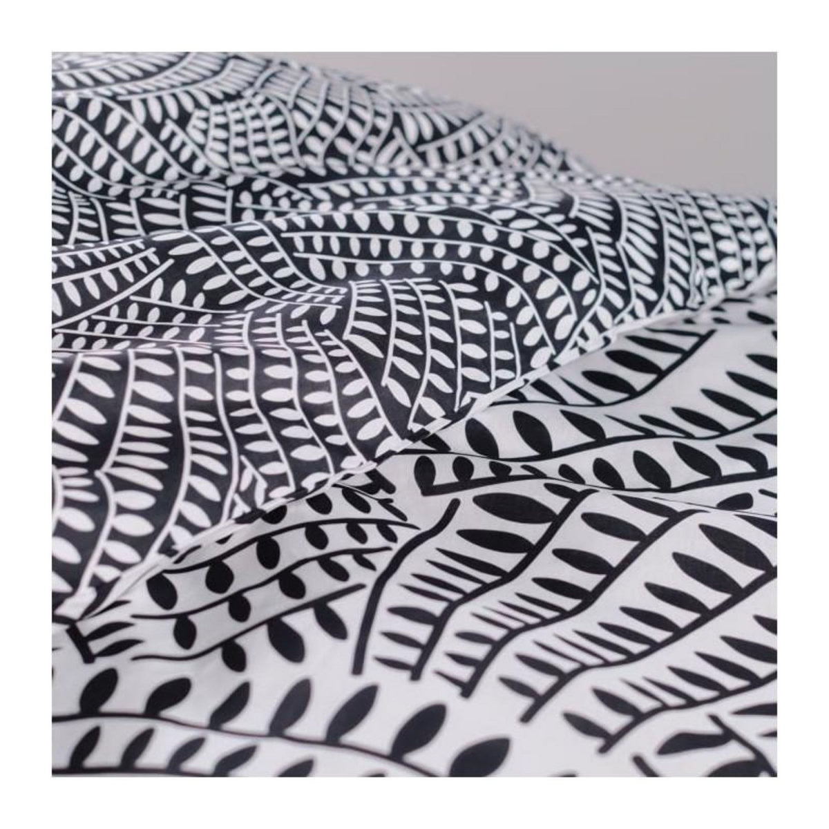 Today Parure de lit 2 personnes -TODAY - 240x200 cm - 100% Coton - Noir et Blanc