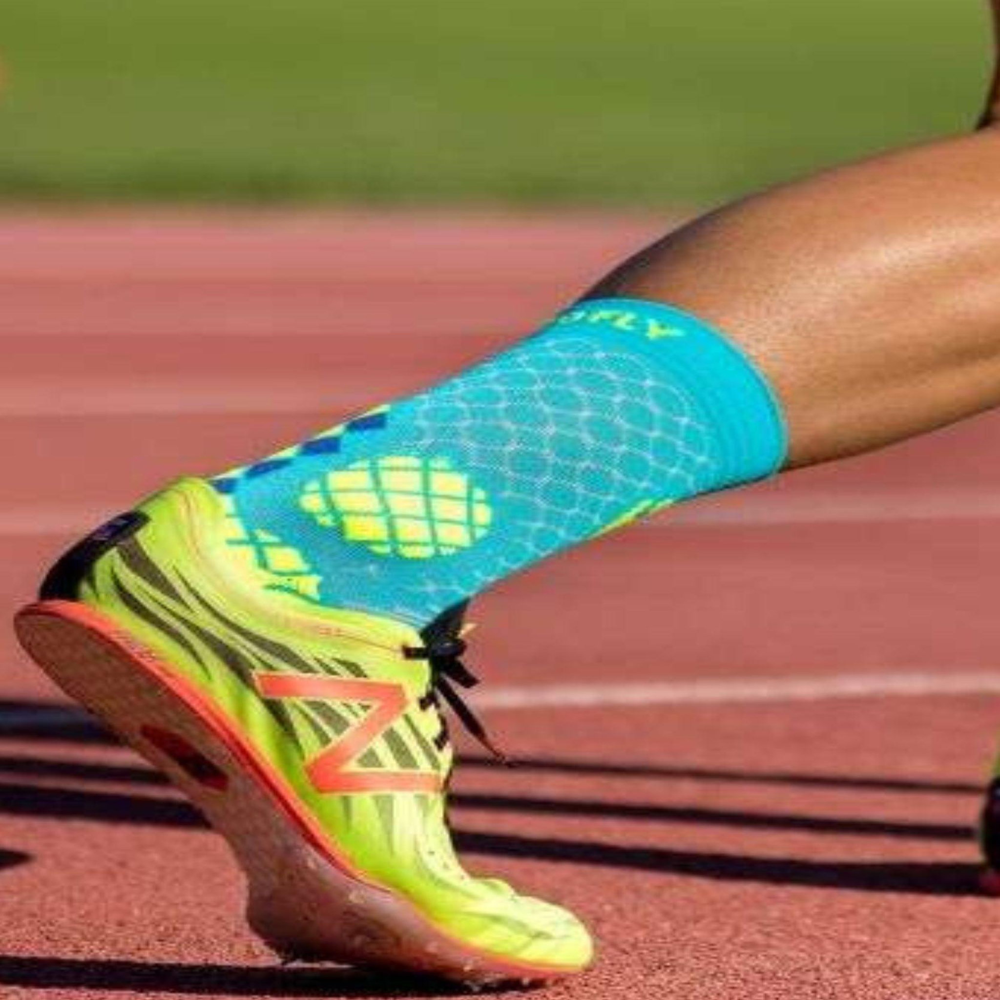 Voir la diapositive 3 : TRY TO FLY Chaussettes compression turquoise & jaune