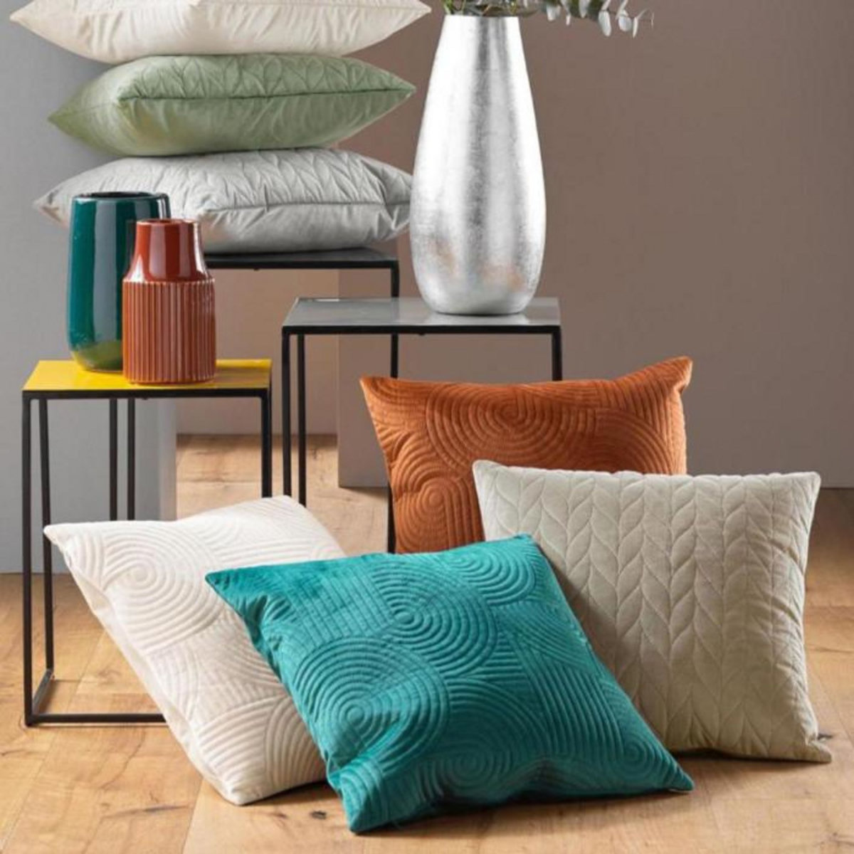 Paris Prix Housse de Coussin en Velours  Daisy  40x40cm Taupe