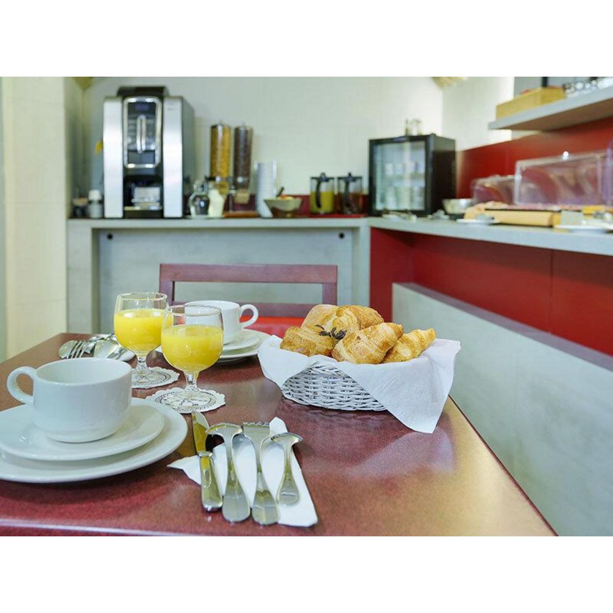 Smartbox Séjour à Paris pour 2 : 3 jours à l'Hôtel Beaugrenelle Tour Eiffel - Coffret Cadeau Séjour