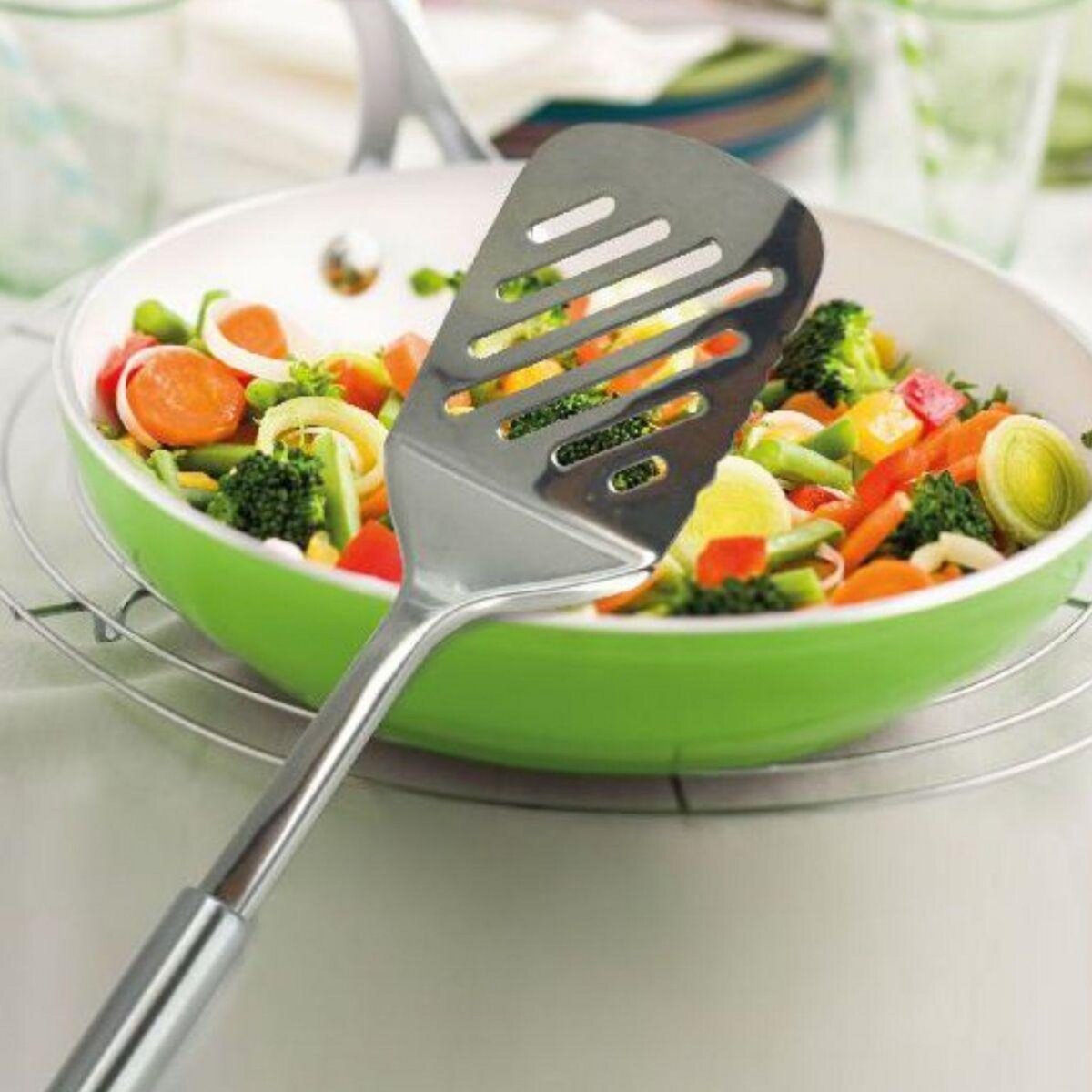 Fackelmann Ensemble de 4 ustensiles de cuisine en inox louche écumoire spatule et cuillère Fackelmann Elemental