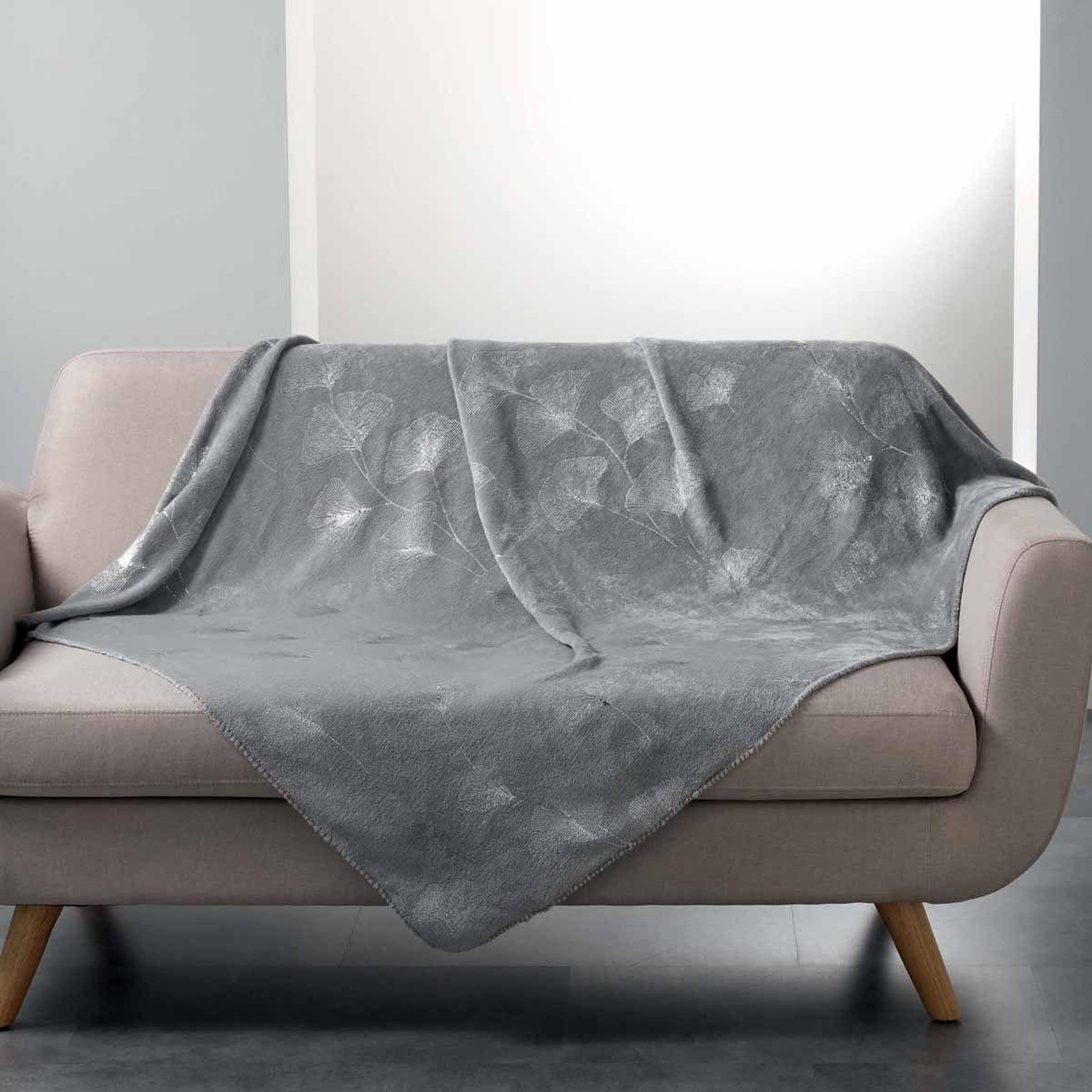 Douceur d'Intérieur Plaid imprimé  bloomy  125x150cm gris