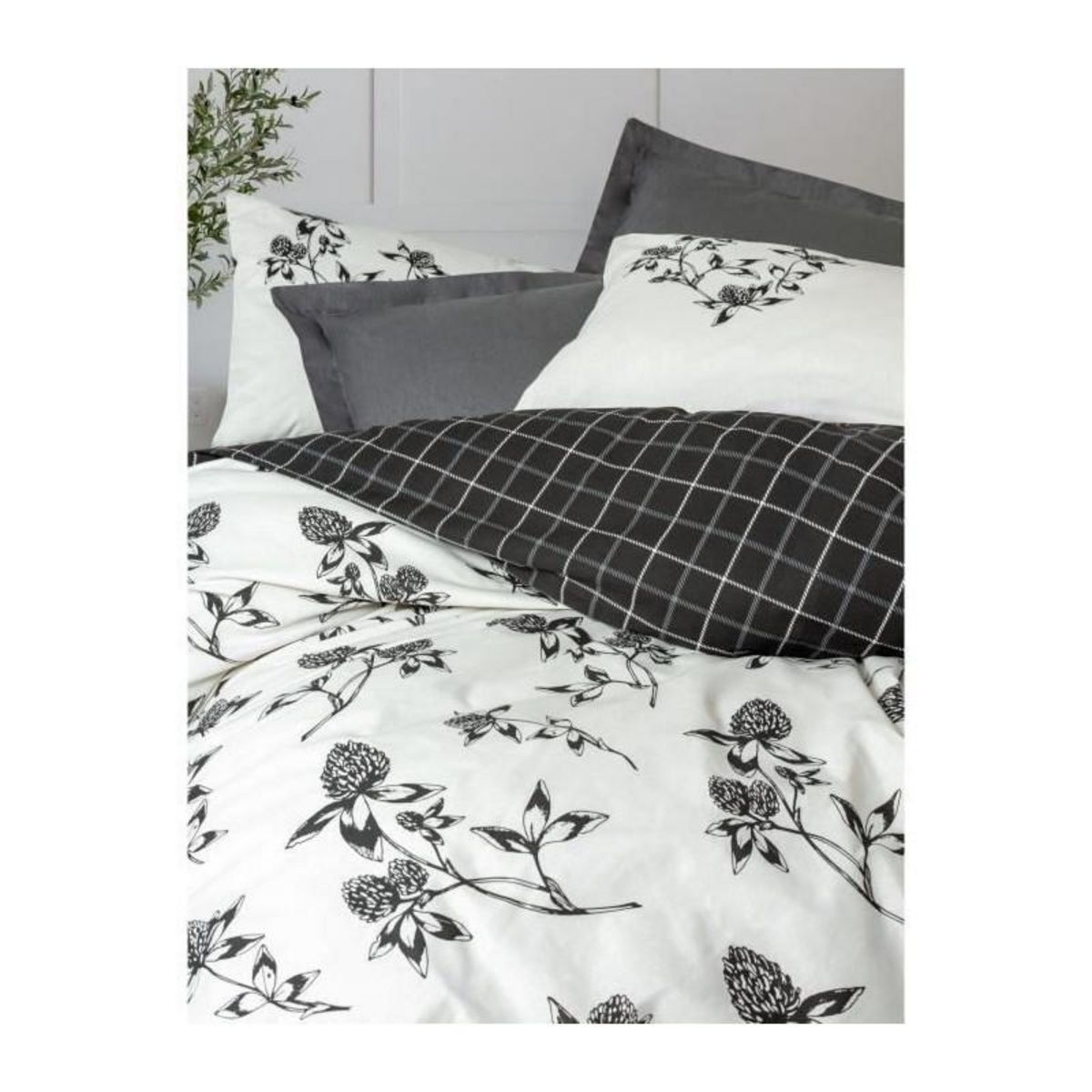 GENERIQUE Parure de lit - 129CTN64832 - 1 housse de couette 220 x 240 cm + 2 taies d'oreiller 60 x 60 cm - 100% coton ranforcé - Anthraci