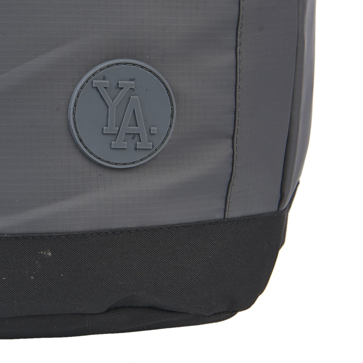 YOUNG'S ATTITUDE Sac à dos gris foncé avec compartiment pour ordinateur