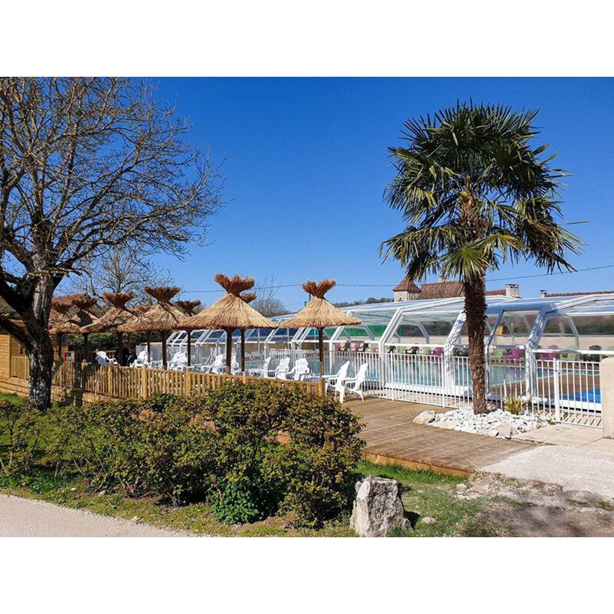 Smartbox Escapade en cottage Robinson : 3 jours en famille avec vin près de Rocamadour - Coffret Cadeau Séjour