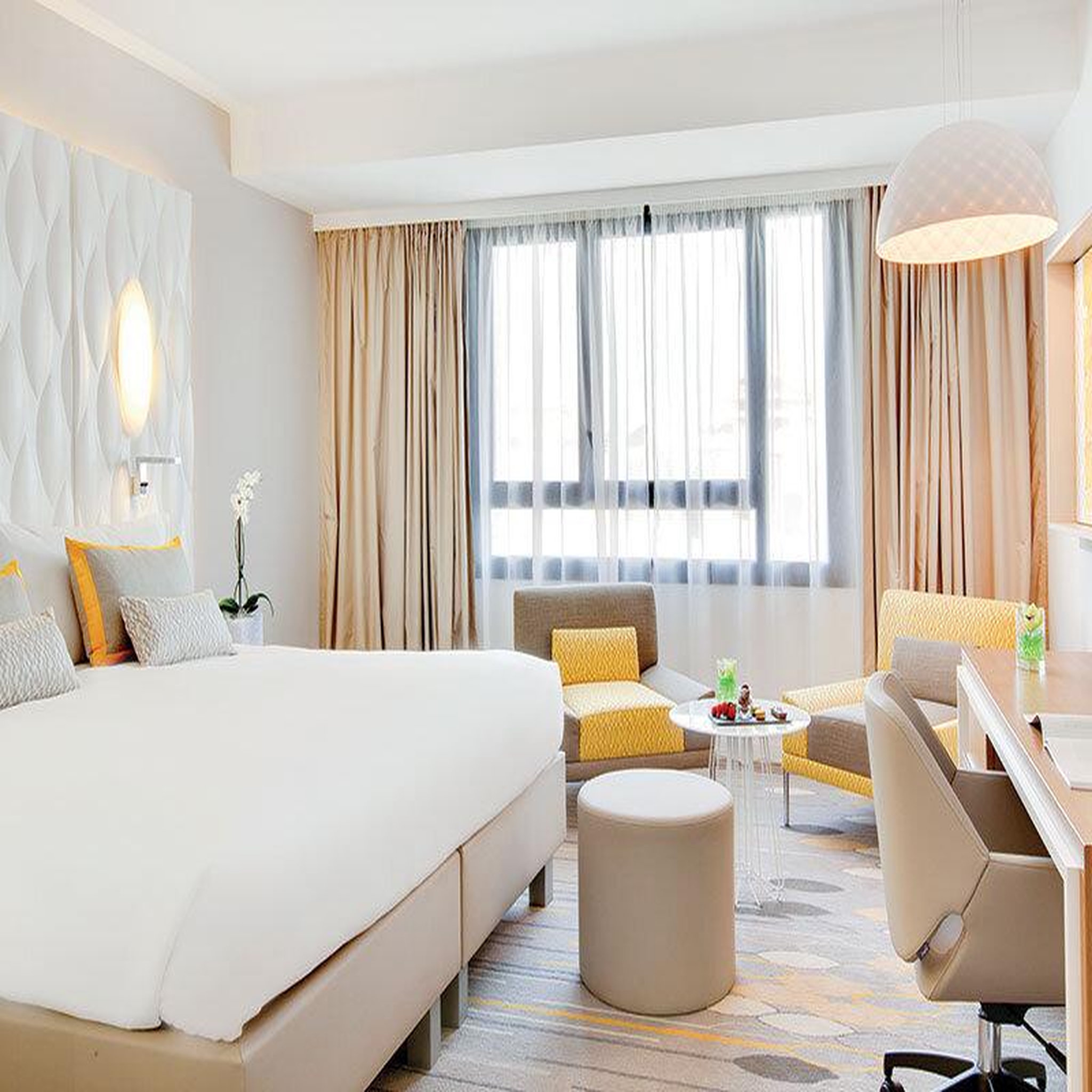 Voir la diapositive 2 : Smartbox Séjour en hôtel 5* à aix-en-provence avec soin et libre accès à l'espace bien-être - coffret cadeau séjour