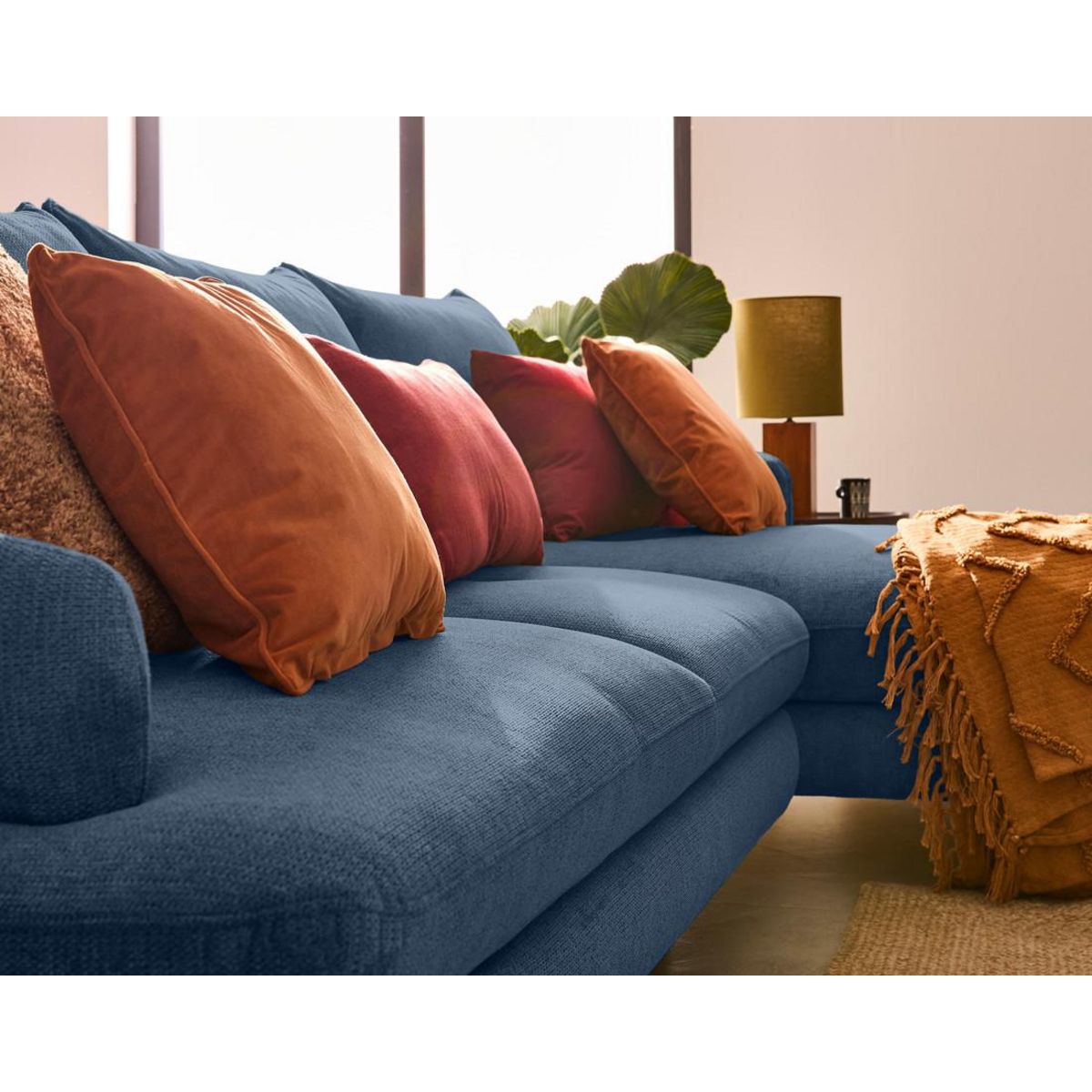 LISA DESIGN Ninon - canapé d'angle droit 4 places convertible avec coffre en tissu texturé