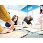 Voir la diapositive 2 : Smartbox Atelier créatif et éco-responsable autour du carton pour créer une décoration - Coffret Cadeau Sport & Aventure