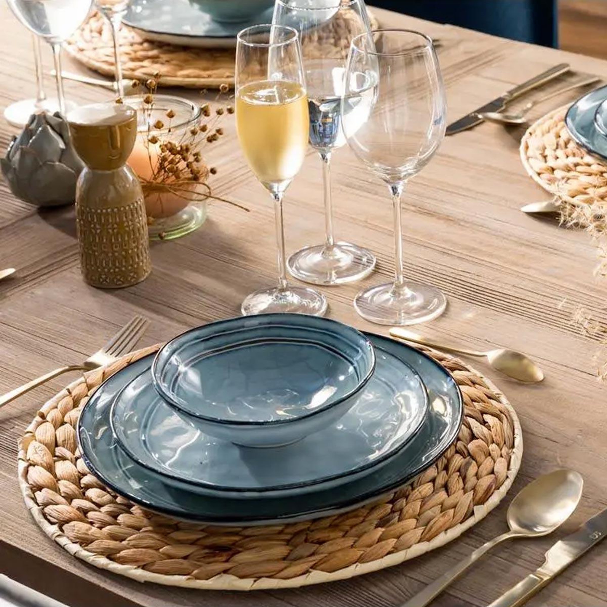 Voir la diapositive 3 : SECRET DE GOURMET Saladier design  flower  24cm bleu