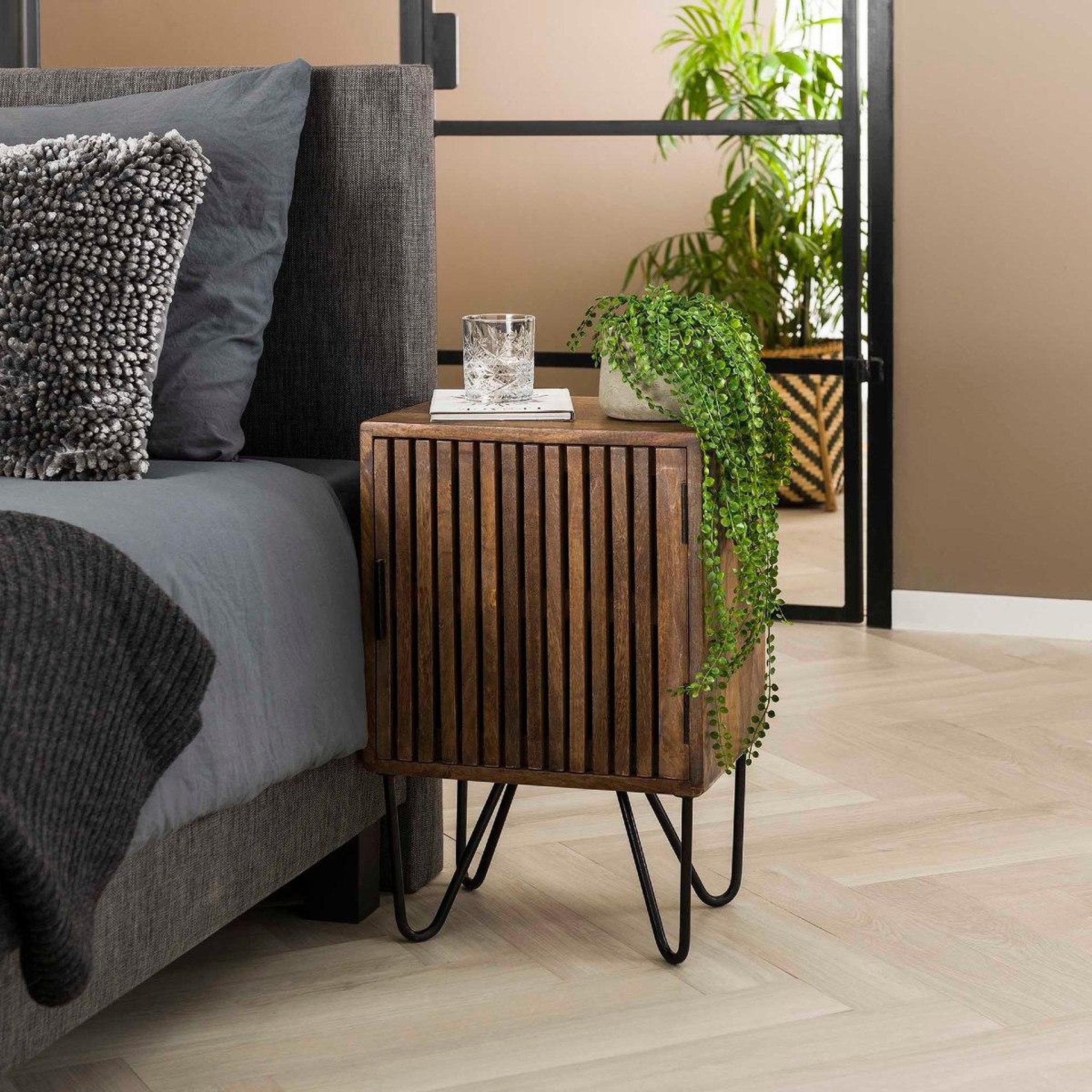 Voir la diapositive 4 : JLC KREATION Table de chevet en bois massif agata (lot de 2)