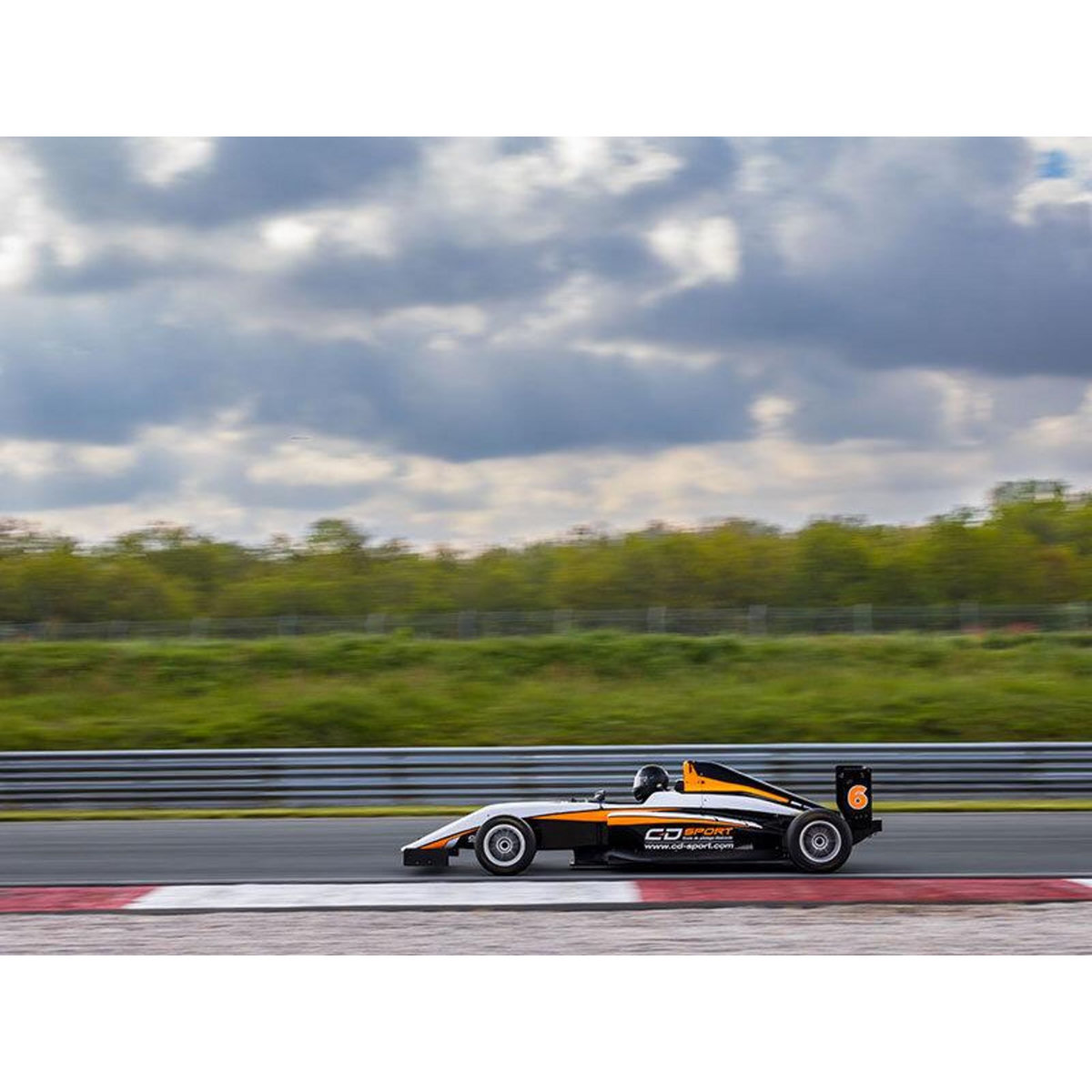 Smartbox Stage de pilotage monoplace : 6 tours sur le circuit de Nogaro en Formule 4 Tatuus - Coffret Cadeau Sport & Aventure