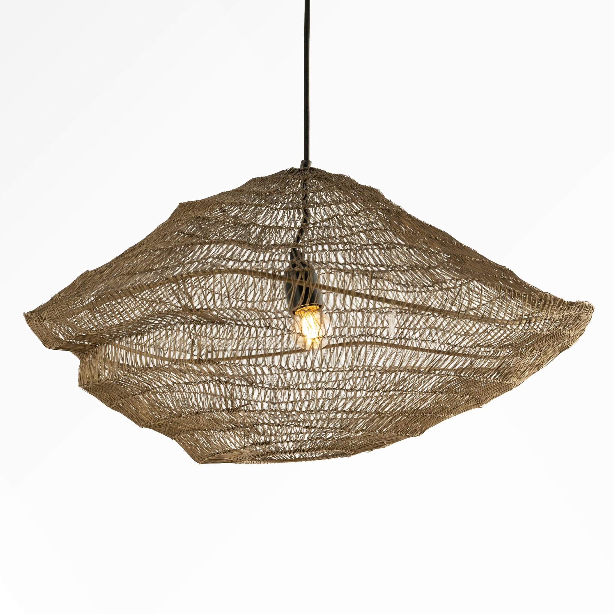 Voir la diapositive 5 : MAISON PAVANE Suspension en métal doré 61 cm-Ramo