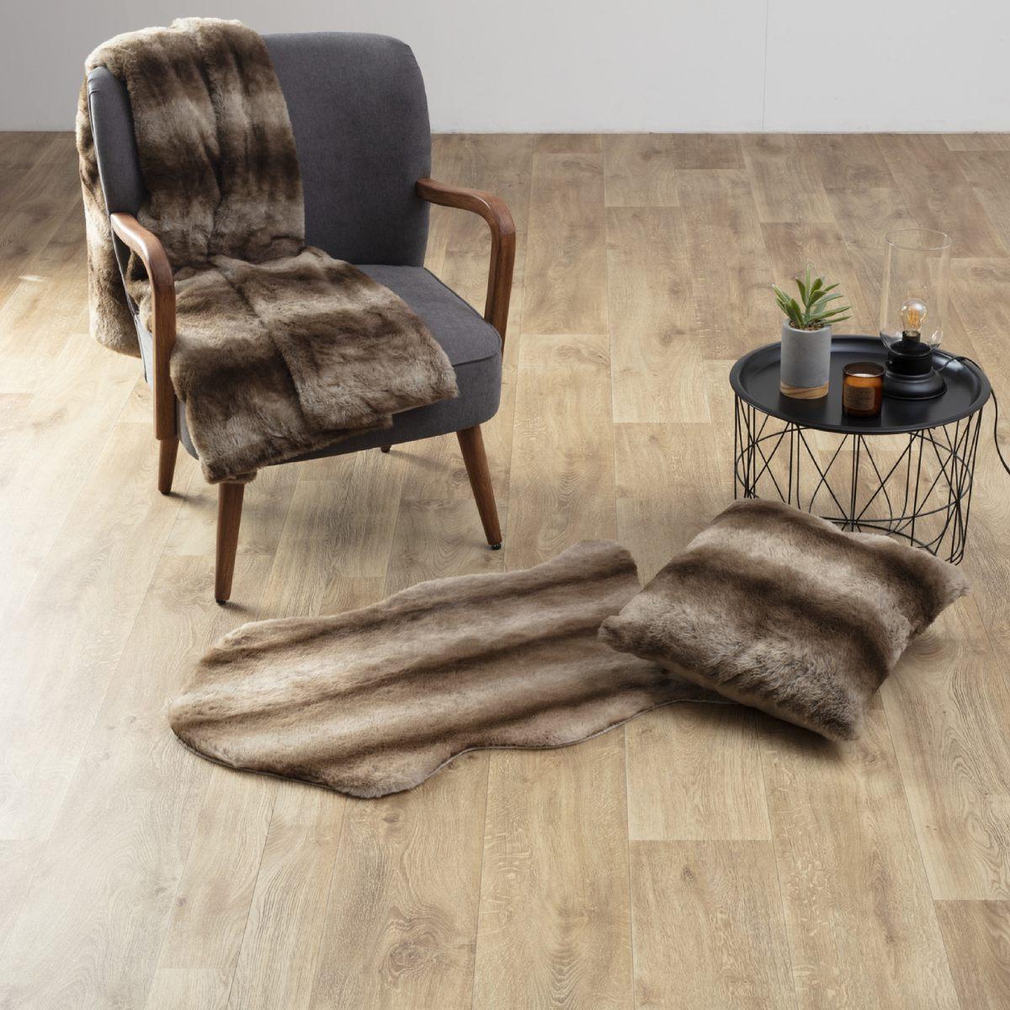 Voir la diapositive 4 : ATMOSPHERA Plaid imitation fourrure  grizzli  120x160cm gris