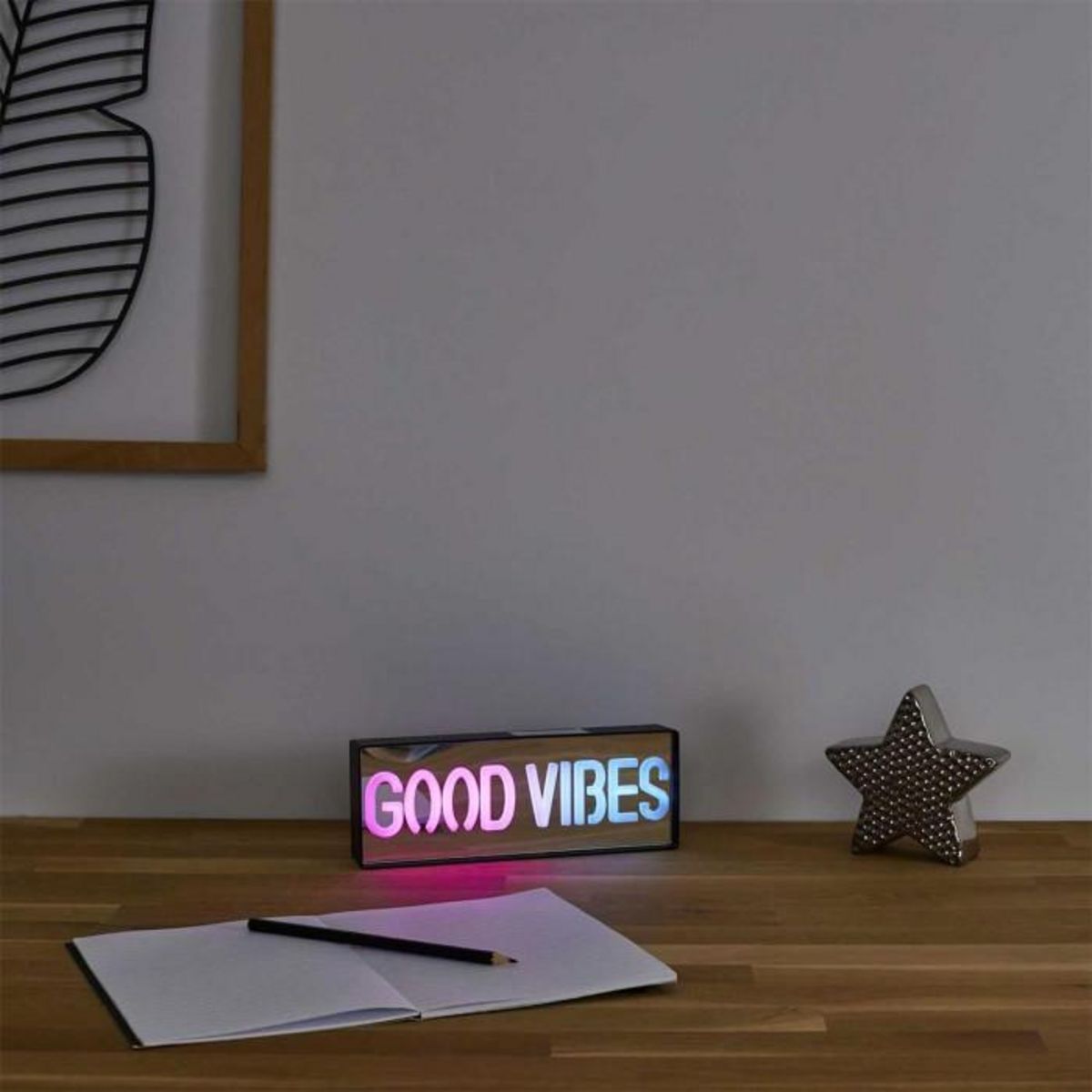 Paris Prix Lampe LED Effet Néon  Good Vibes  22cm Multicolore