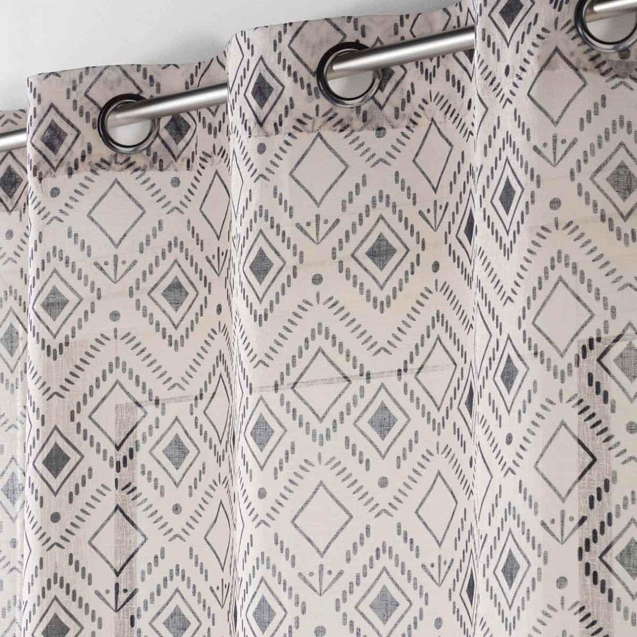 Voir la diapositive 2 : Douceur d'Intérieur Rideau voilage à œillets  nalika  140x240cm beige