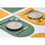 Voir la diapositive 2 : BJORN Set de table rectangovale réversible - 6 pièces - Cuir recyclé jaune moutarde et vert sapin