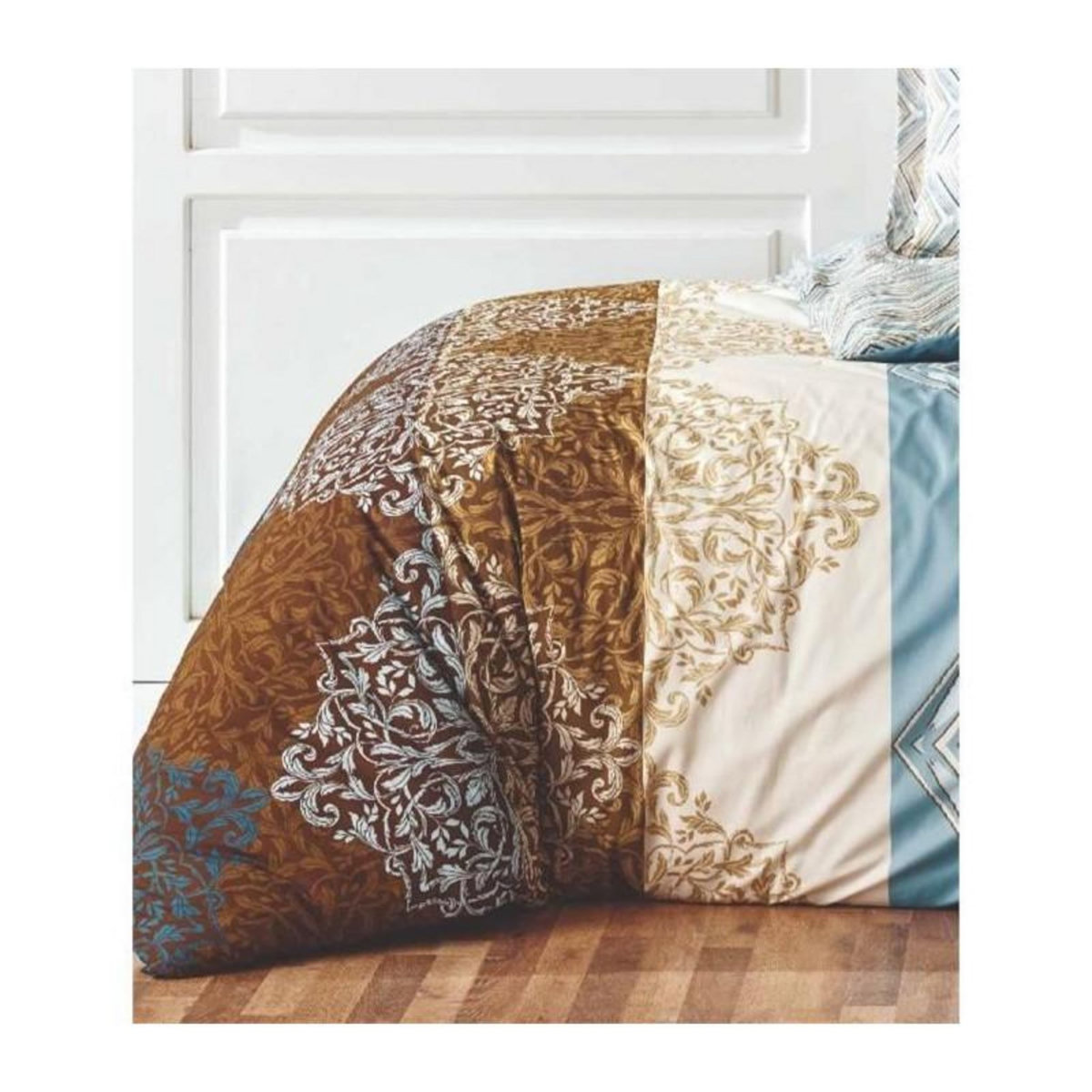 GENERIQUE Parure de lit - 1 housse de couette 220 x 240 cm + 2 taies d'oreiller 60 x 60 cm - 100% coton renforcé - Blanc