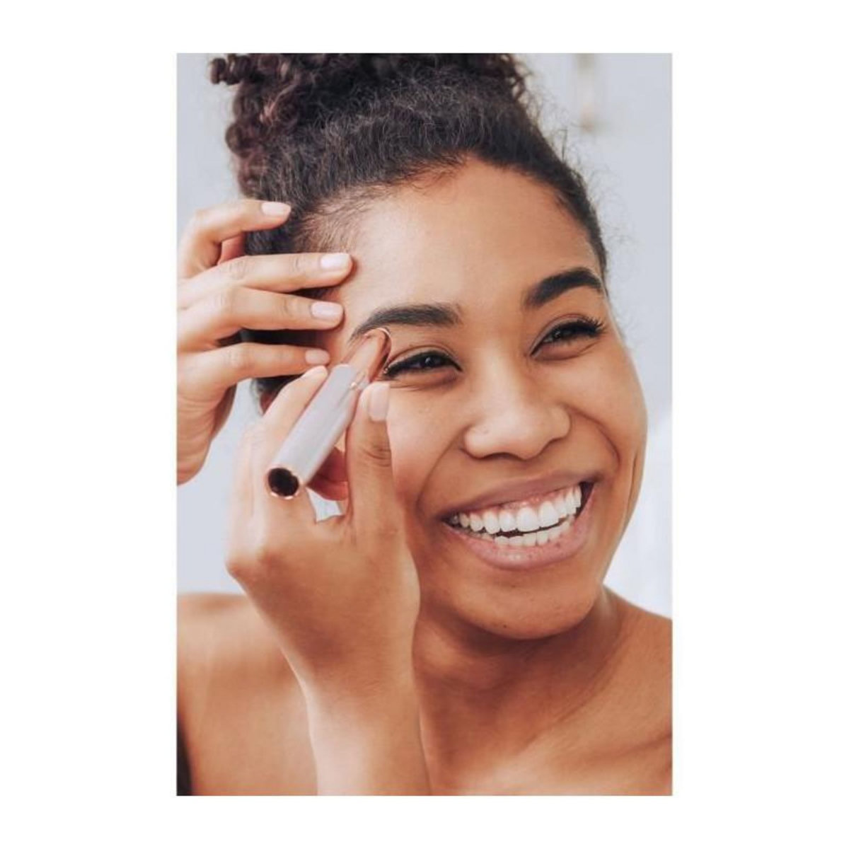 FLAWLESS FINISH Finishing Touch Flawless Brows - Tondeuse de précision Sourcils Rechargeable Nouvelle Génération - Doux et Sans Danger - Blan