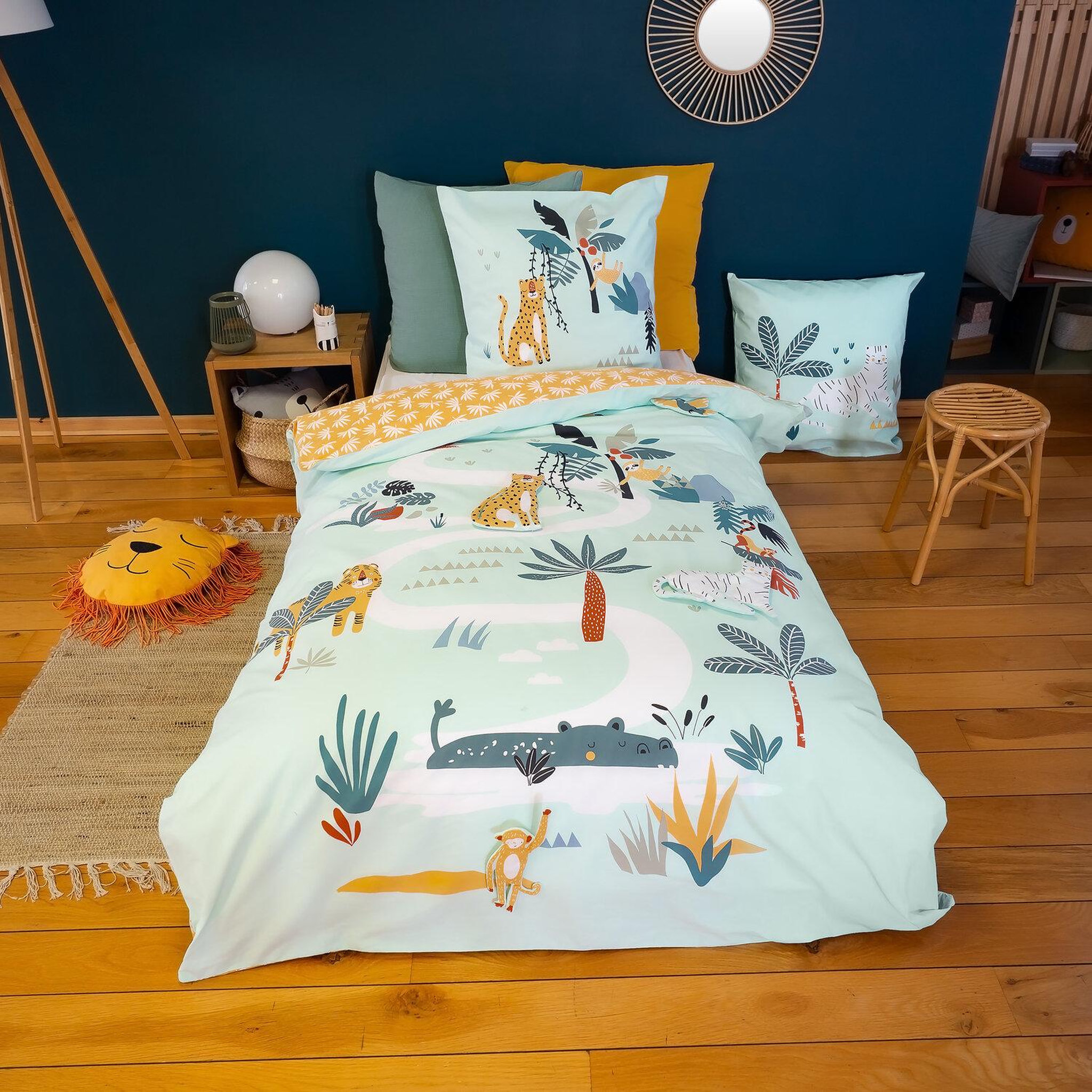 Home collection Parure de couette 2pcs 140x200cm better coton bci made in green jugle mania. Coloris disponibles : Vert