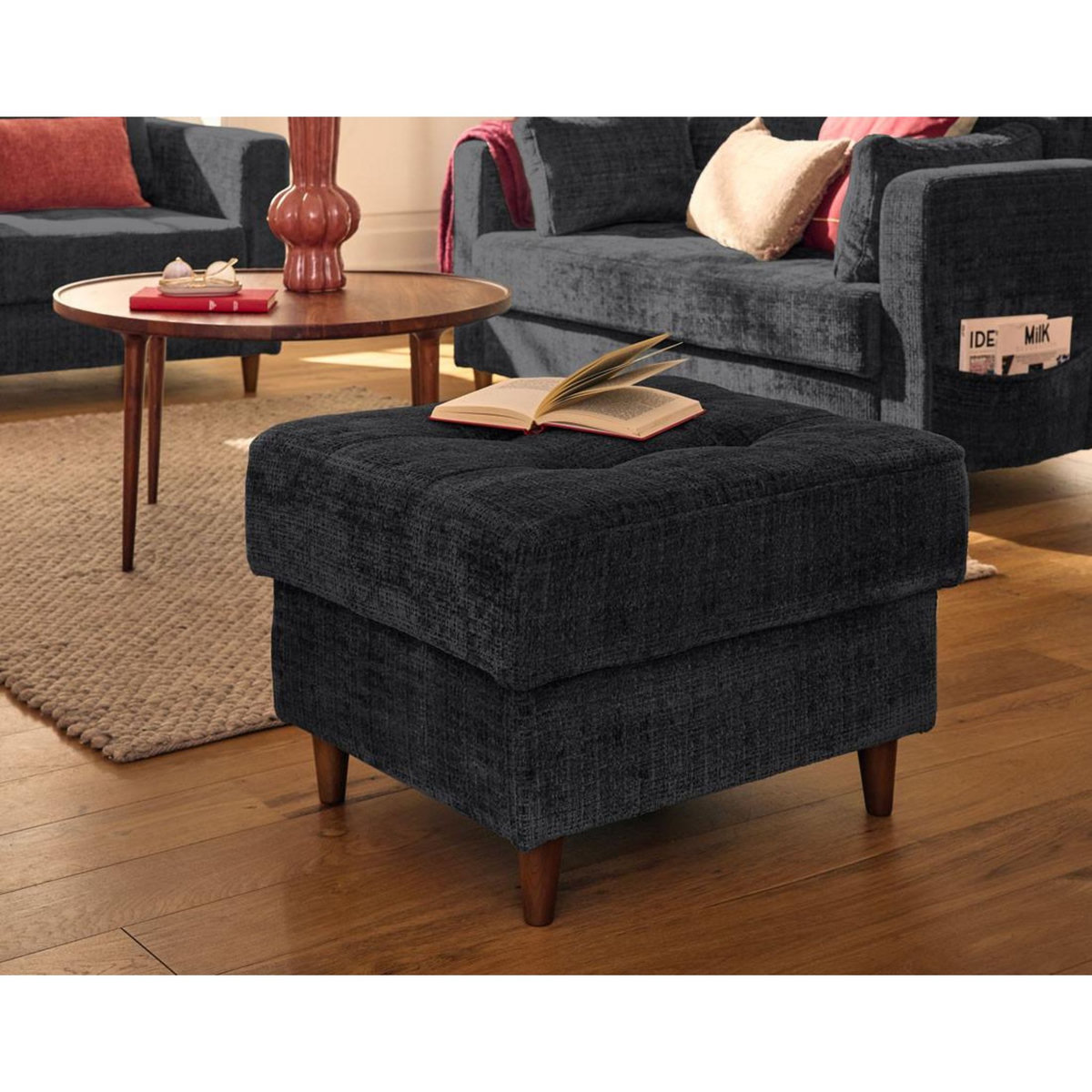 LISA DESIGN Anna - pouf en velours texturé - pieds en bois