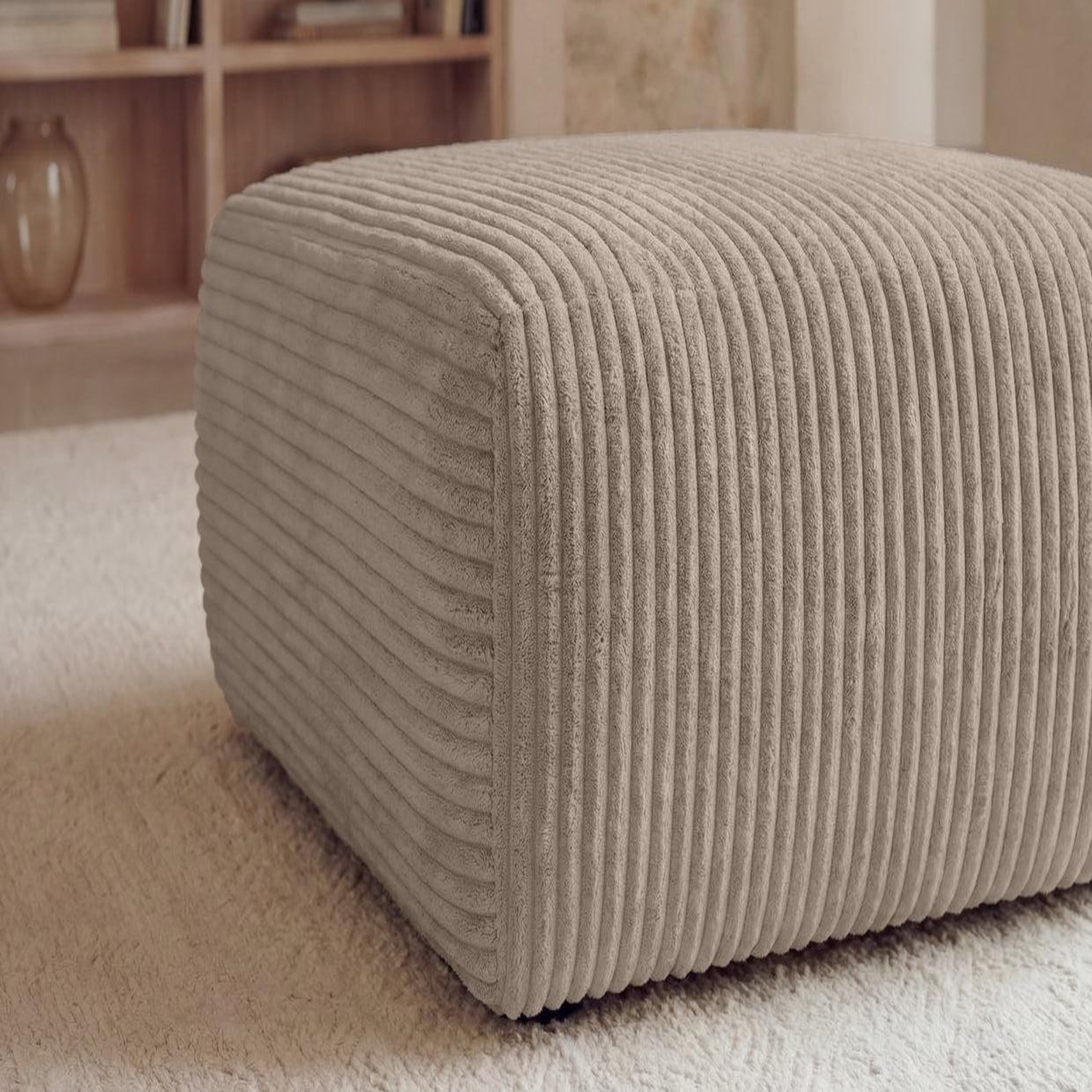 Voir la diapositive 4 : CASANOVA PARIS Elvis - pouf en gros velours côtelé 96x87x44