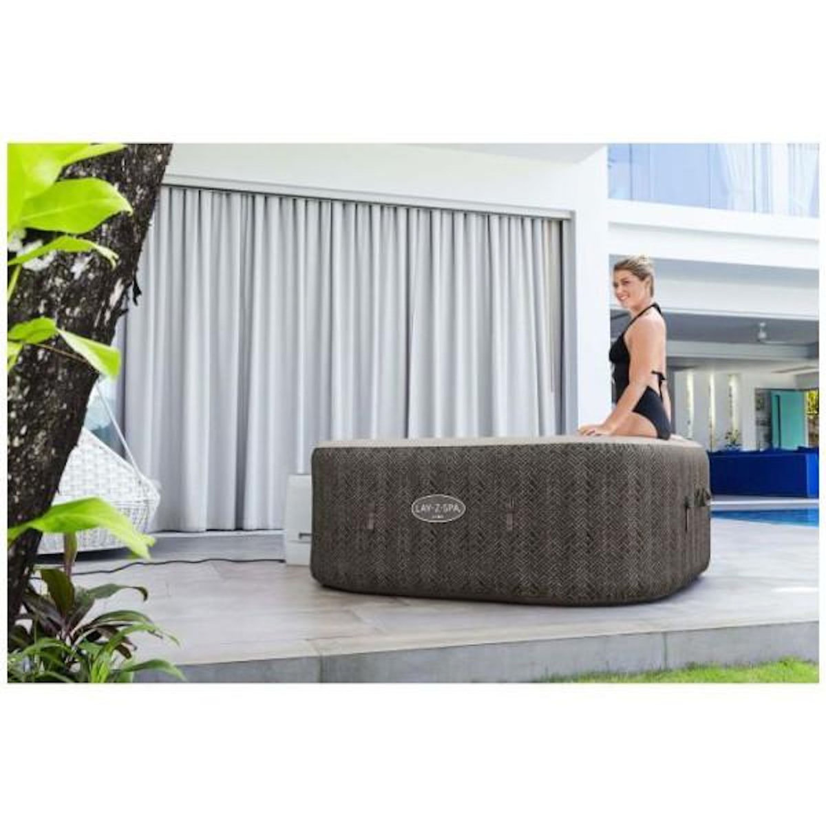 BESTWAY Spa gonflable BESTWAY - Lay-Z-Spa Cabo - 140 airjets - 180x180x71 cm - 4 a 6 places - Carré (couverture, cartouche, 4 appuie-te