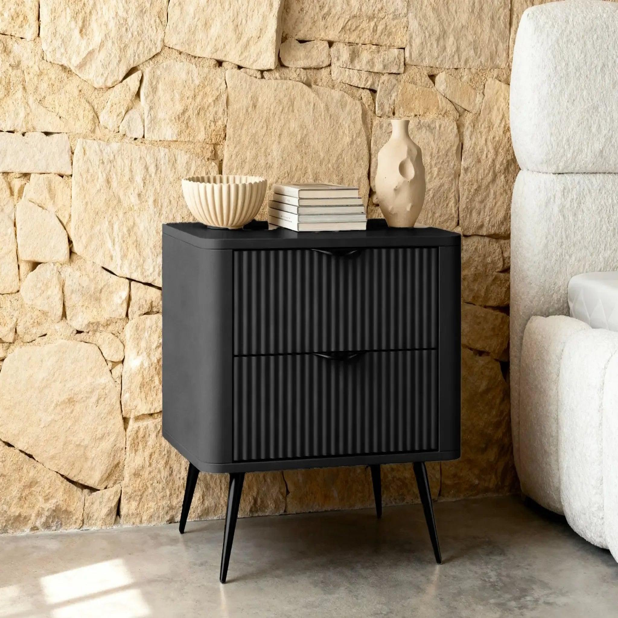 Voir la diapositive 2 : CASANOVA PARIS Joudy - table de chevet 63cmeffet rainuré