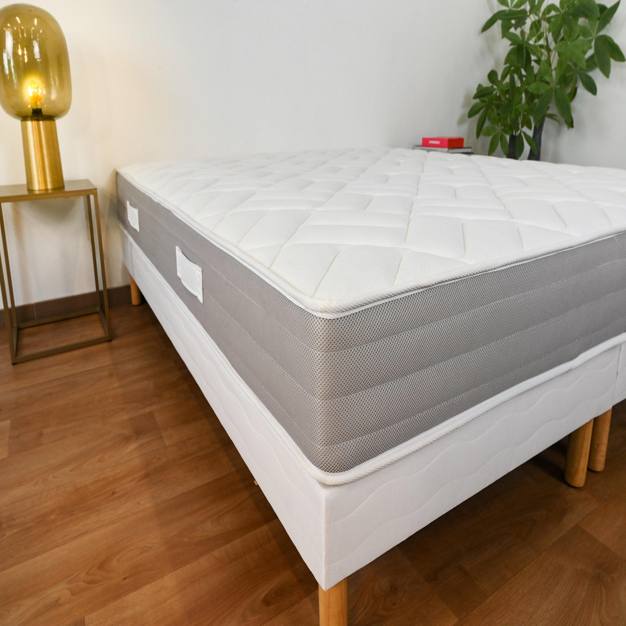 Voir la diapositive 7 : PRESTIGE Collection Matelas ressorts ensachés 180 x 200 cm ATOS
